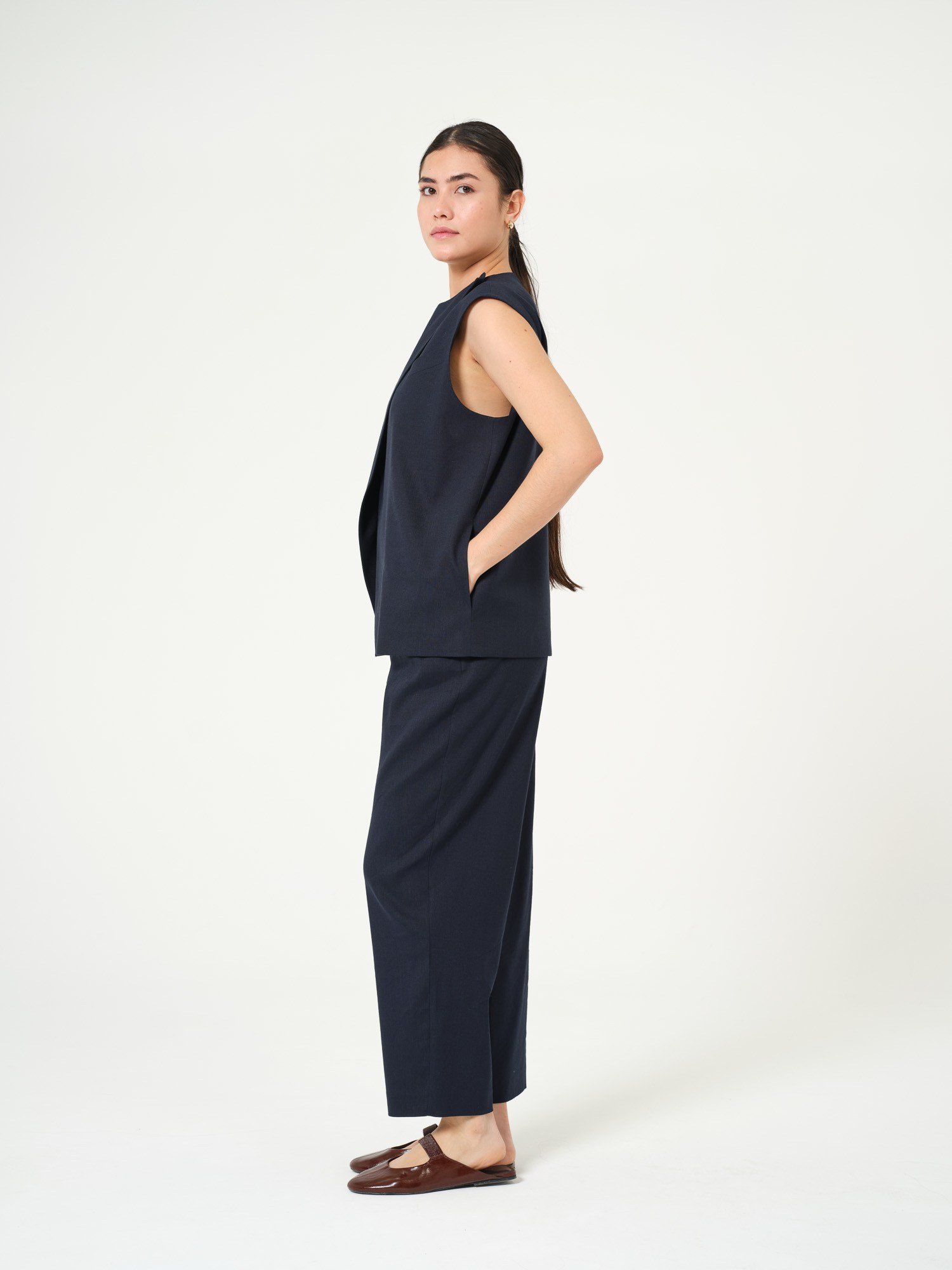 Piarbi Asimetrik Kapama Rahat Kesim Keten Yelek - Lacivert Premium Linen Karışımlı Tasarım Vest