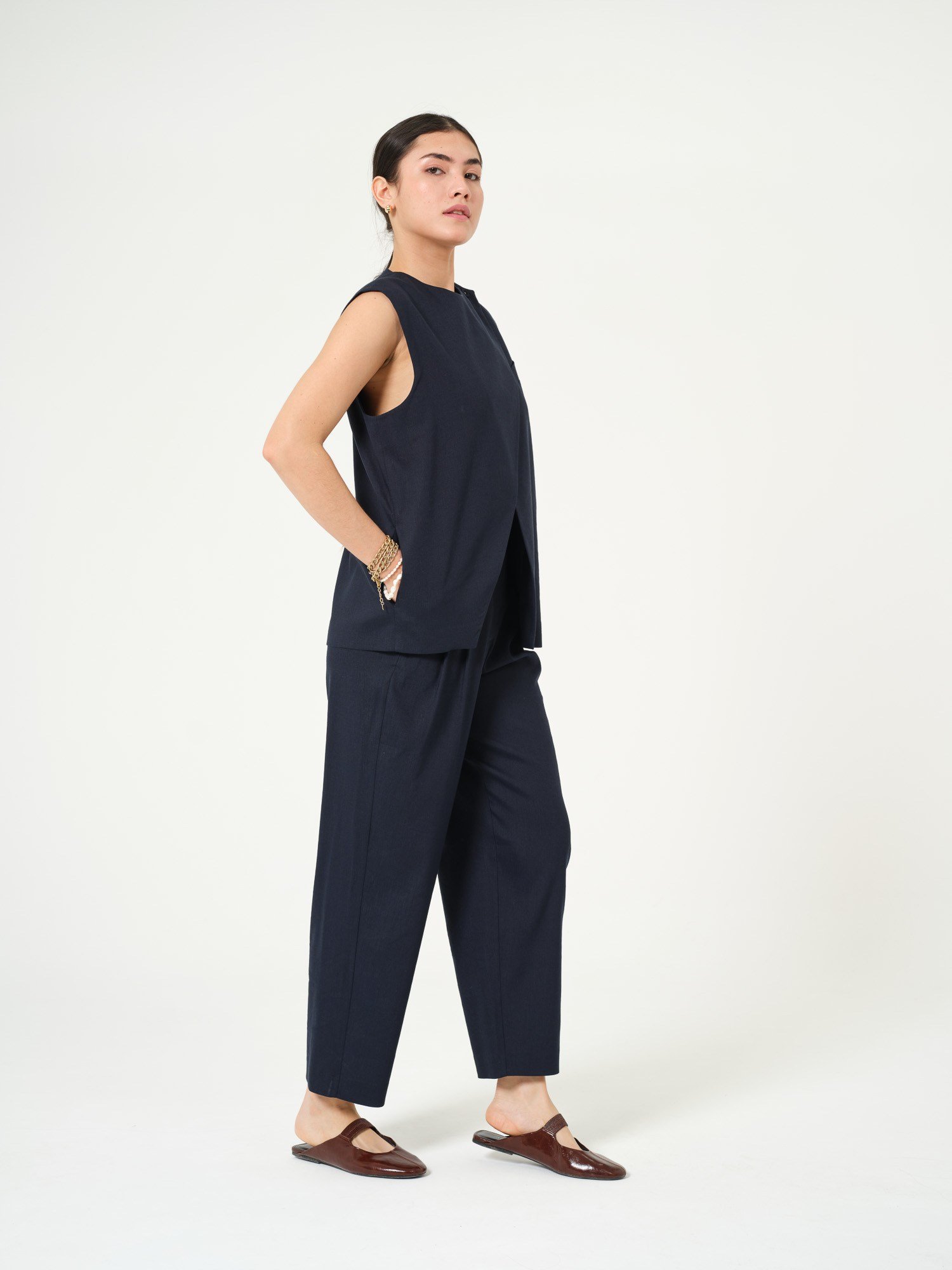 Piarbi Asimetrik Kapama Rahat Kesim Keten Yelek - Lacivert Premium Linen Karışımlı Tasarım Vest
