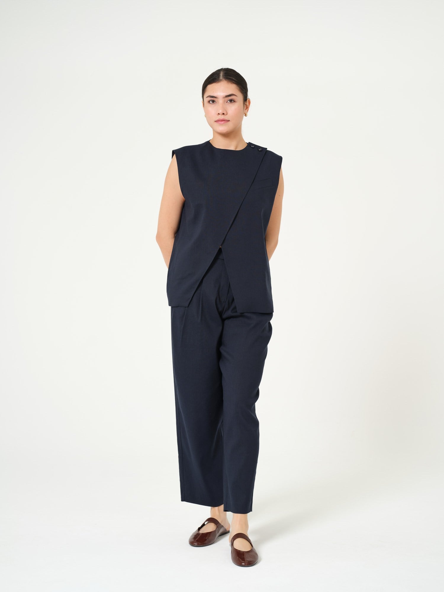 Piarbi Asimetrik Kapama Rahat Kesim Keten Yelek - Lacivert Premium Linen Karışımlı Tasarım Vest