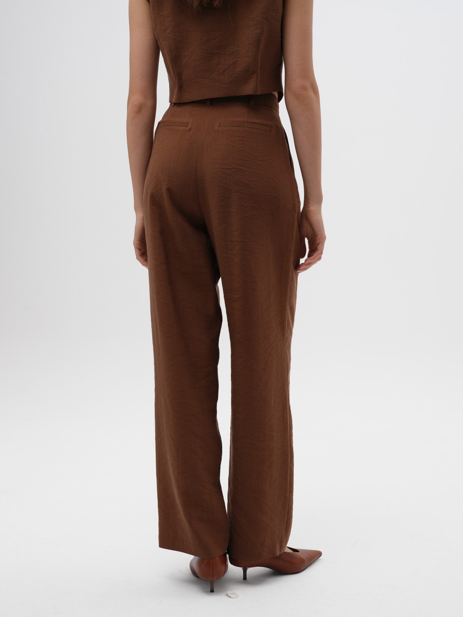 Piarbi Asimetrik Kemer Detaylı Düz Paça Pantolon - Enfiye Tencel Karışımlı Premium Straight Leg Tasarım