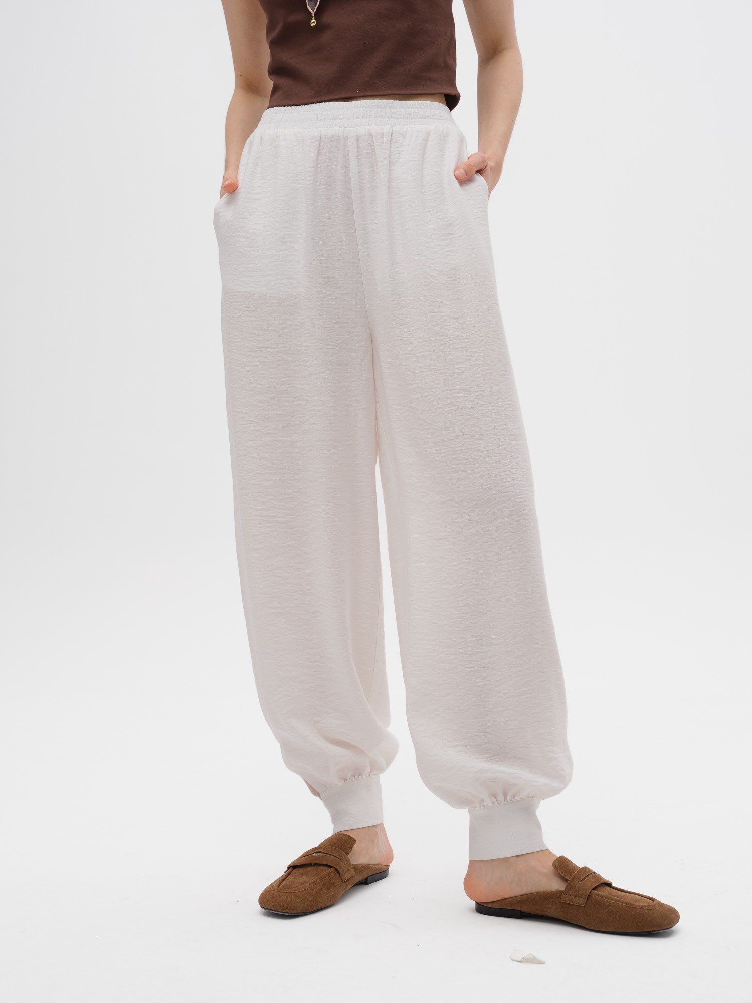 Piarbi Düğme Detaylı Geniş Paça Pantolon - Ekru Viskon Karışımlı Wide-Leg Tasarım