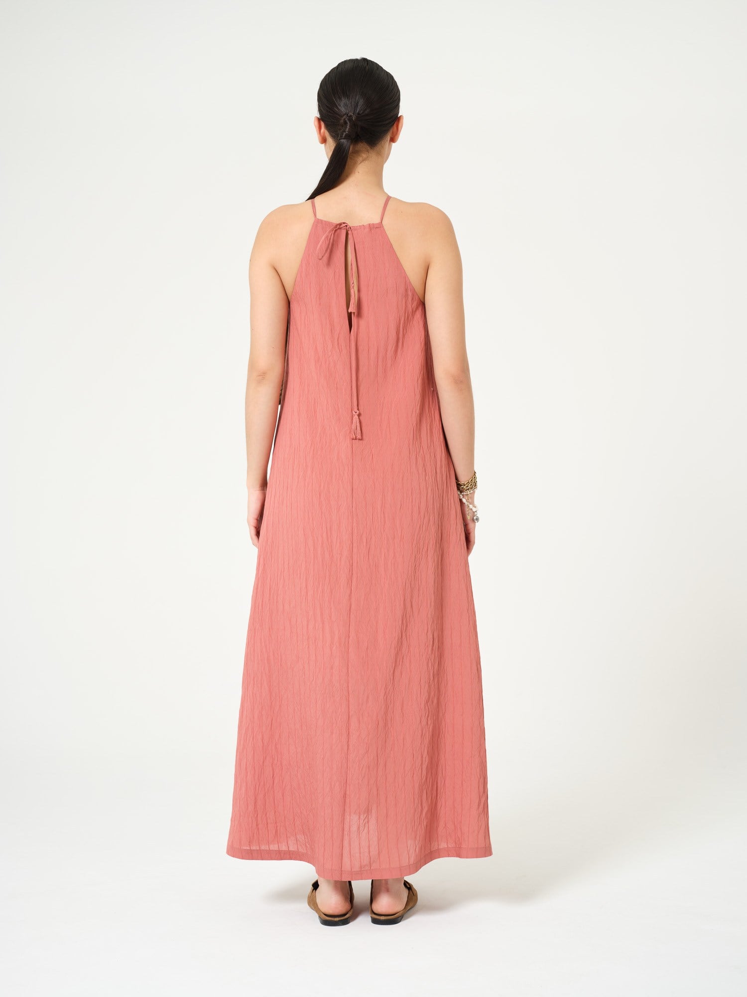 Piarbi Halter Yaka Uzun Elbise - Amber ve Anfora Premium Viskon Karışımlı Akışkan Maksi Tasarım | Lüks Halter Neck Long Dress