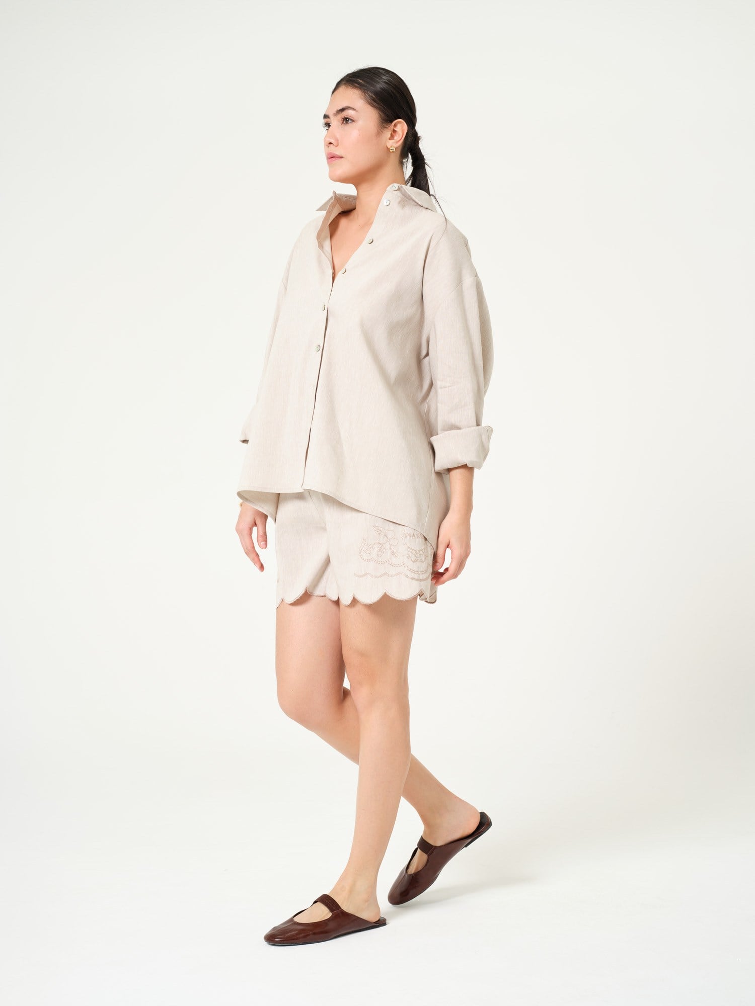 Piarbi Nakış Detaylı Adaçayı Yeşili Keten Gömlek - Premium Linen Blend Loose Fit Elegant Shirt