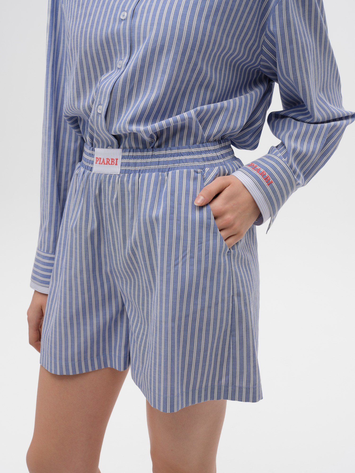 Piarbi Nakış Detaylı Çizgili Bol Kesim Şort - Mavi Beyaz Premium Cotton Blend Loose Striped Shorts