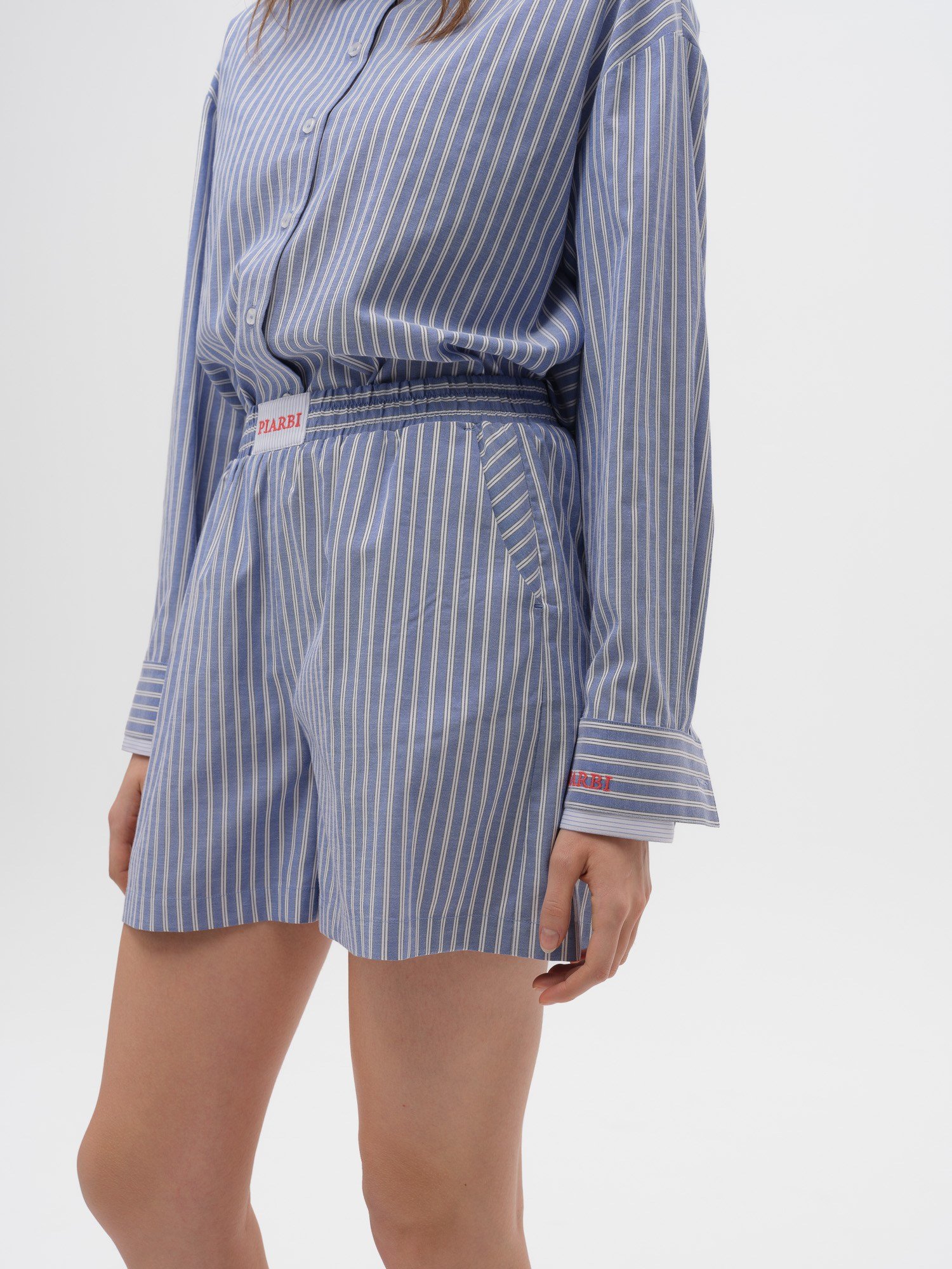 Piarbi Nakış Detaylı Çizgili Bol Kesim Şort - Mavi Beyaz Premium Cotton Blend Loose Striped Shorts