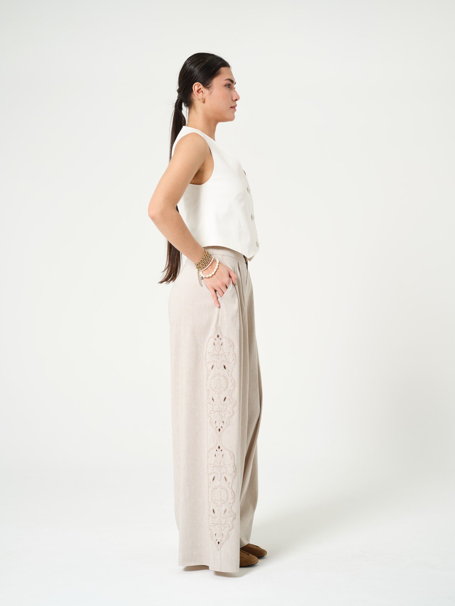 Piarbi Nakış Detaylı Rahat Kesim Keten Pantolon - Adaçayı Yeşili Premium Linen Karışımlı Tasarım
