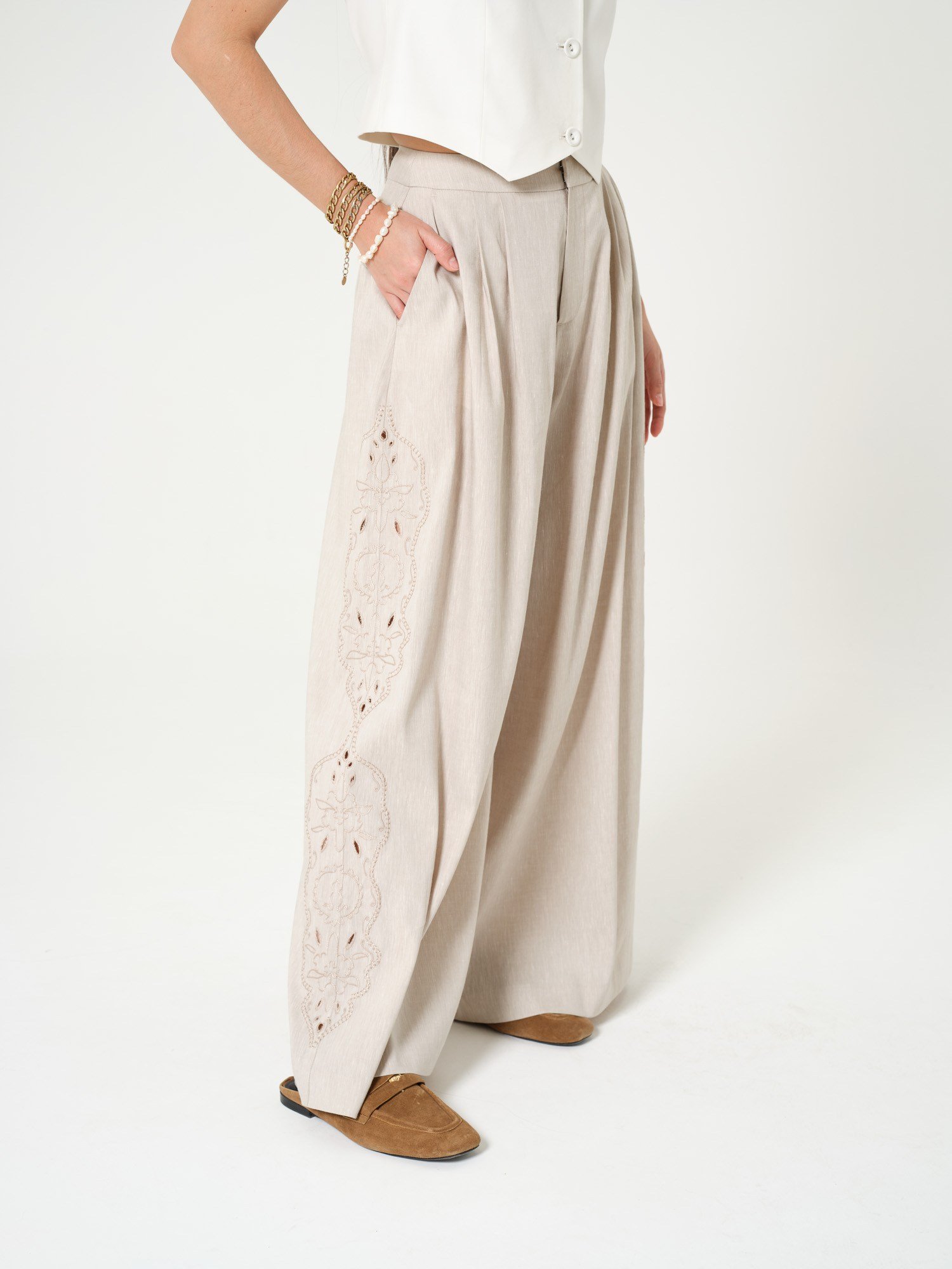 Piarbi Nakış Detaylı Rahat Kesim Keten Pantolon - Adaçayı Yeşili Premium Linen Karışımlı Tasarım