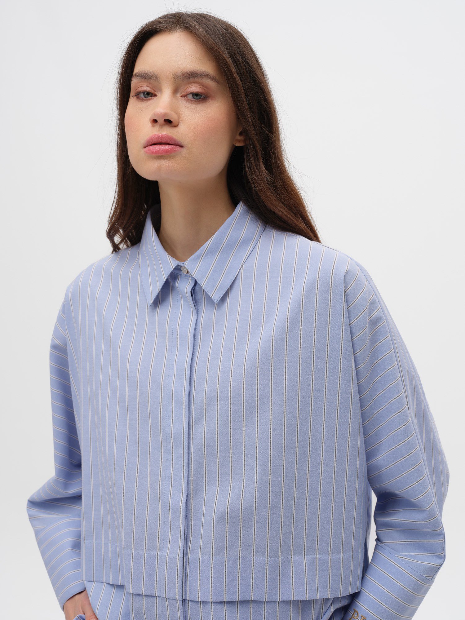 Piarbi Nakışlı Manşet Diyagonal Robalı Çizgili Gömlek - Mavi Beyaz Premium Wide Fit Shirt