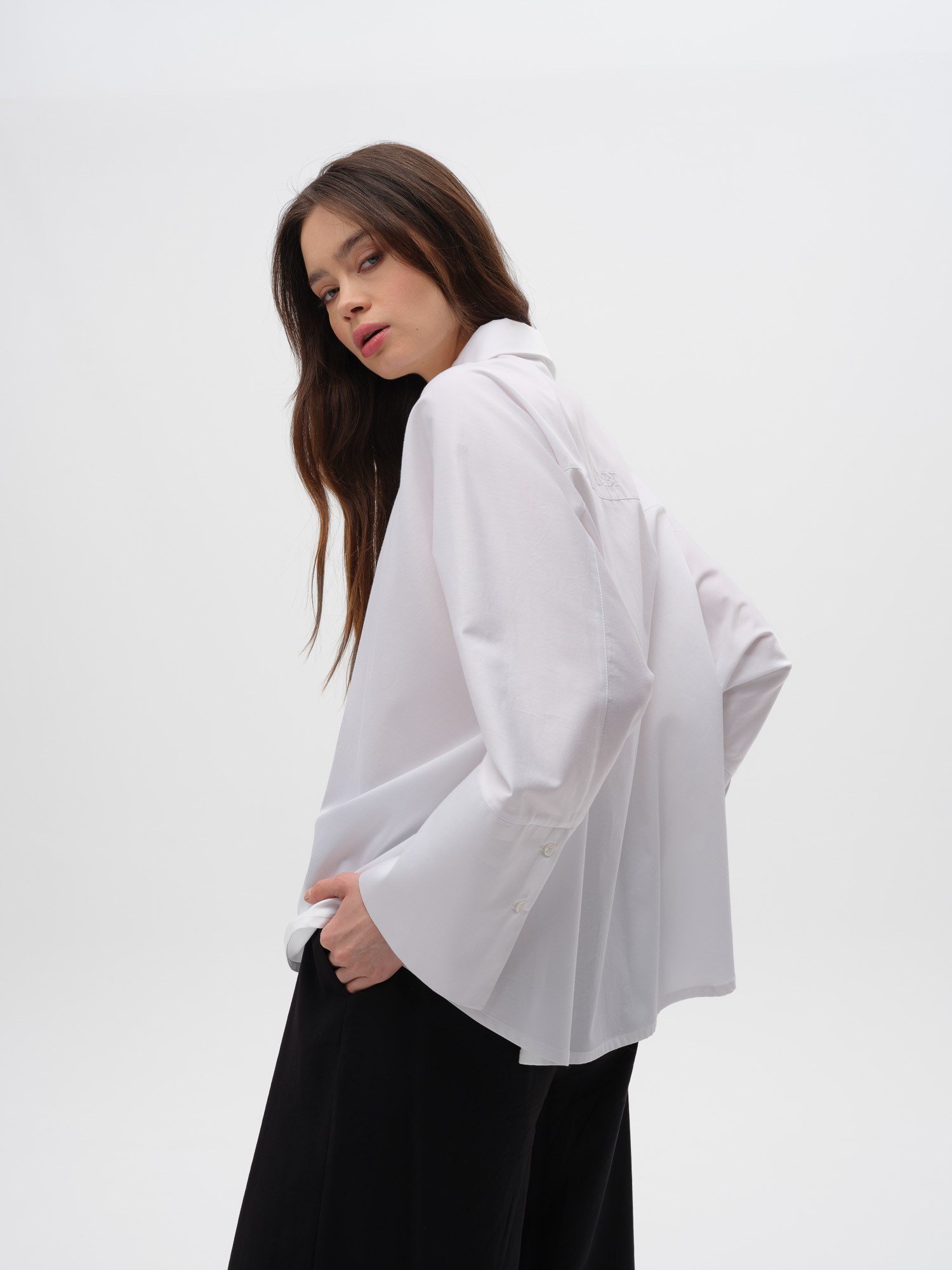 Piarbi Nakışlı Roba Detaylı Geniş Manşet Bol Kesim Gömlek - %100 Kompakt Pamuk Comfort Satin Tasarım Shirt