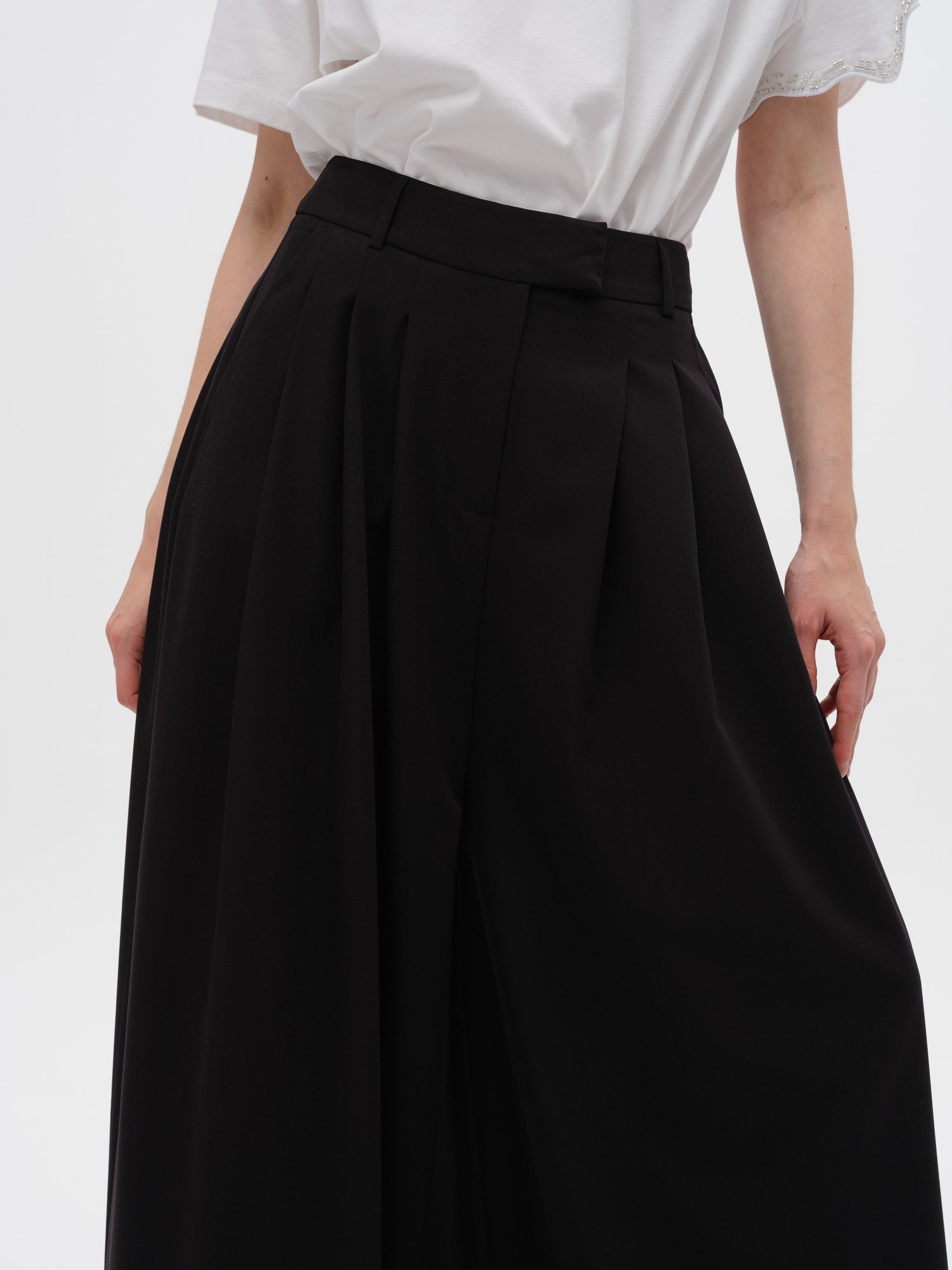 Piarbi Pile Detaylı Geniş Paça Pantolon - Siyah Viskon Karışımlı Premium Wide-Leg Tasarım