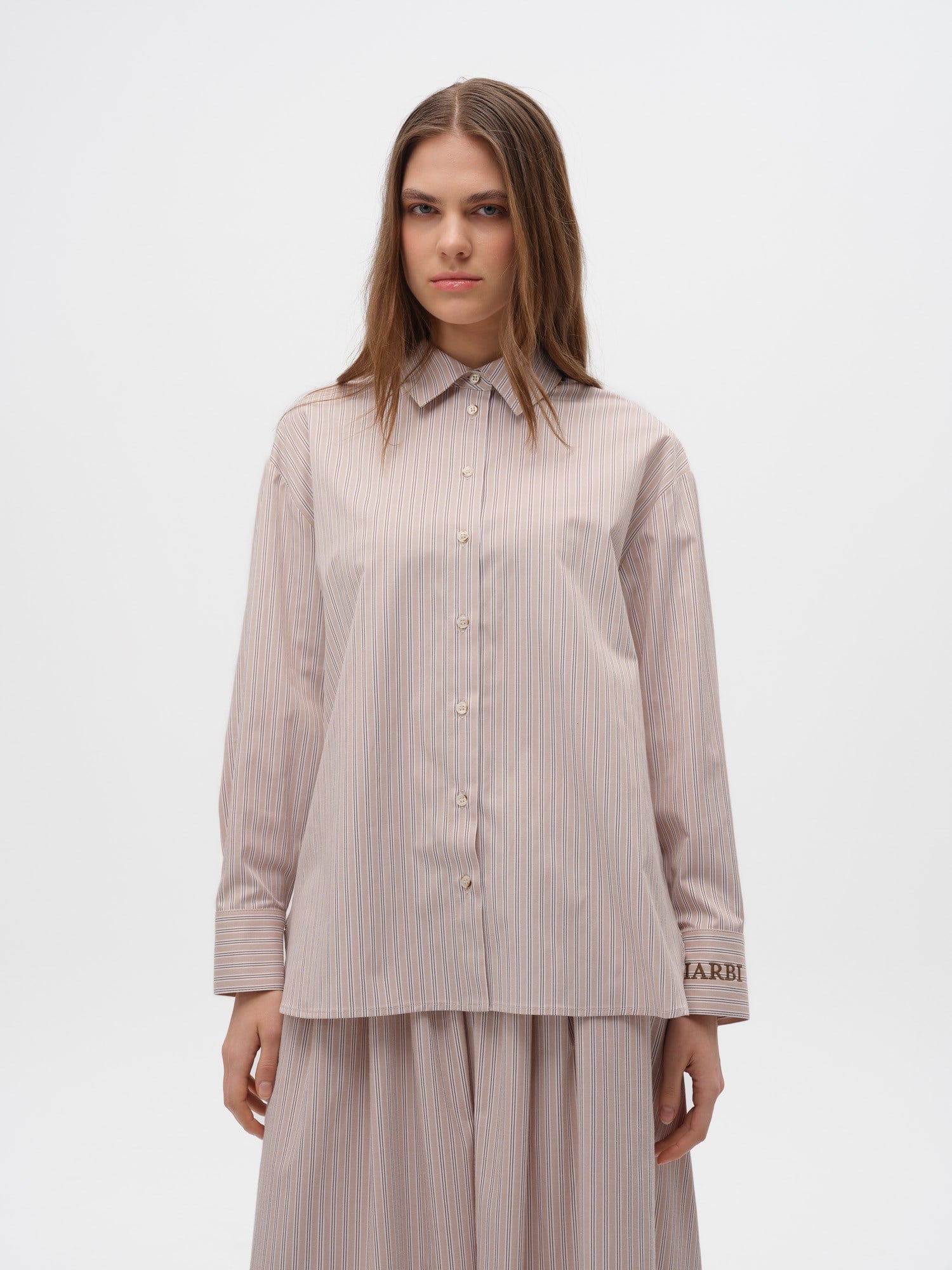 Piarbi Yan Düğme Detaylı Relaxed Fit Çizgili Gömlek - Bej Beyaz Premium Cotton Blend Oversize Shirt
