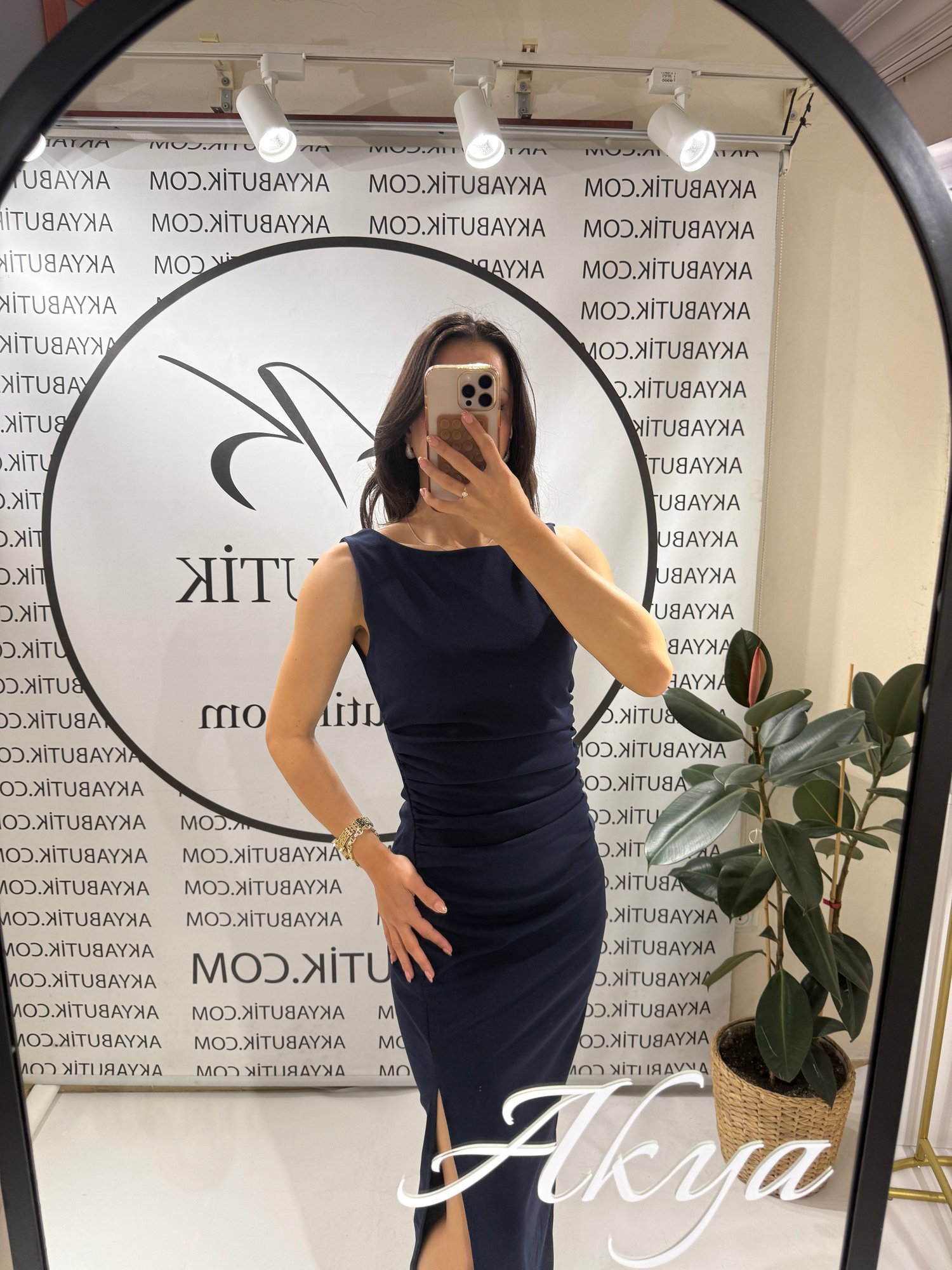 Lacivert Drape Detaylı Yırtmaçlı Elbise 