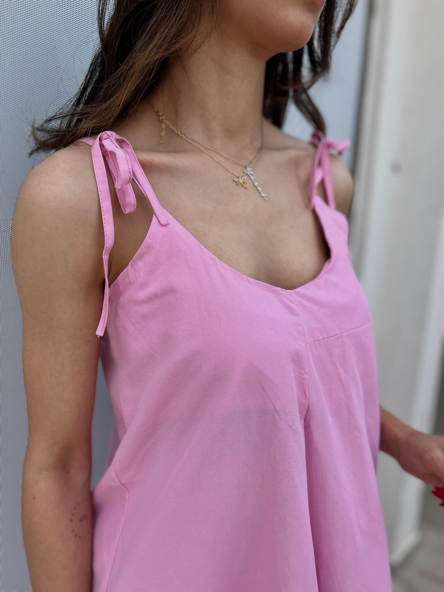PEMBE AYARLANABİLİR ASKILI UZUN ELBİSE 