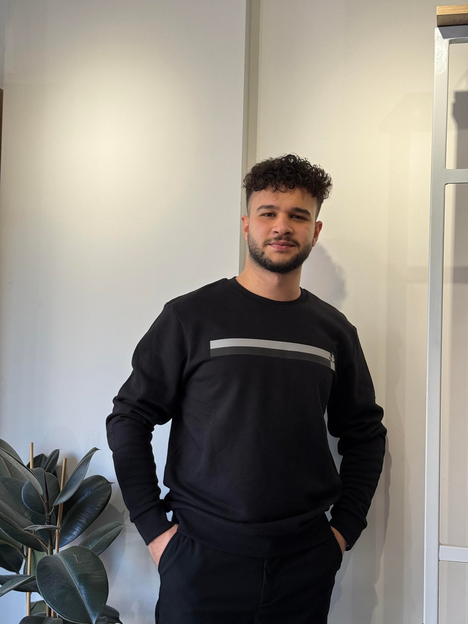SİYAH B*YMEN BASKILI SWEATSHIRT