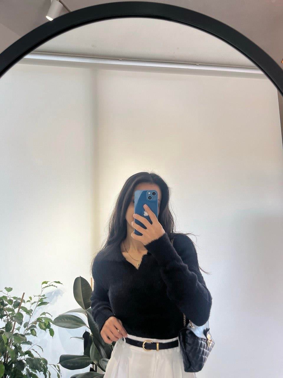 SİYAH YUMOŞ CROP KAZAK 