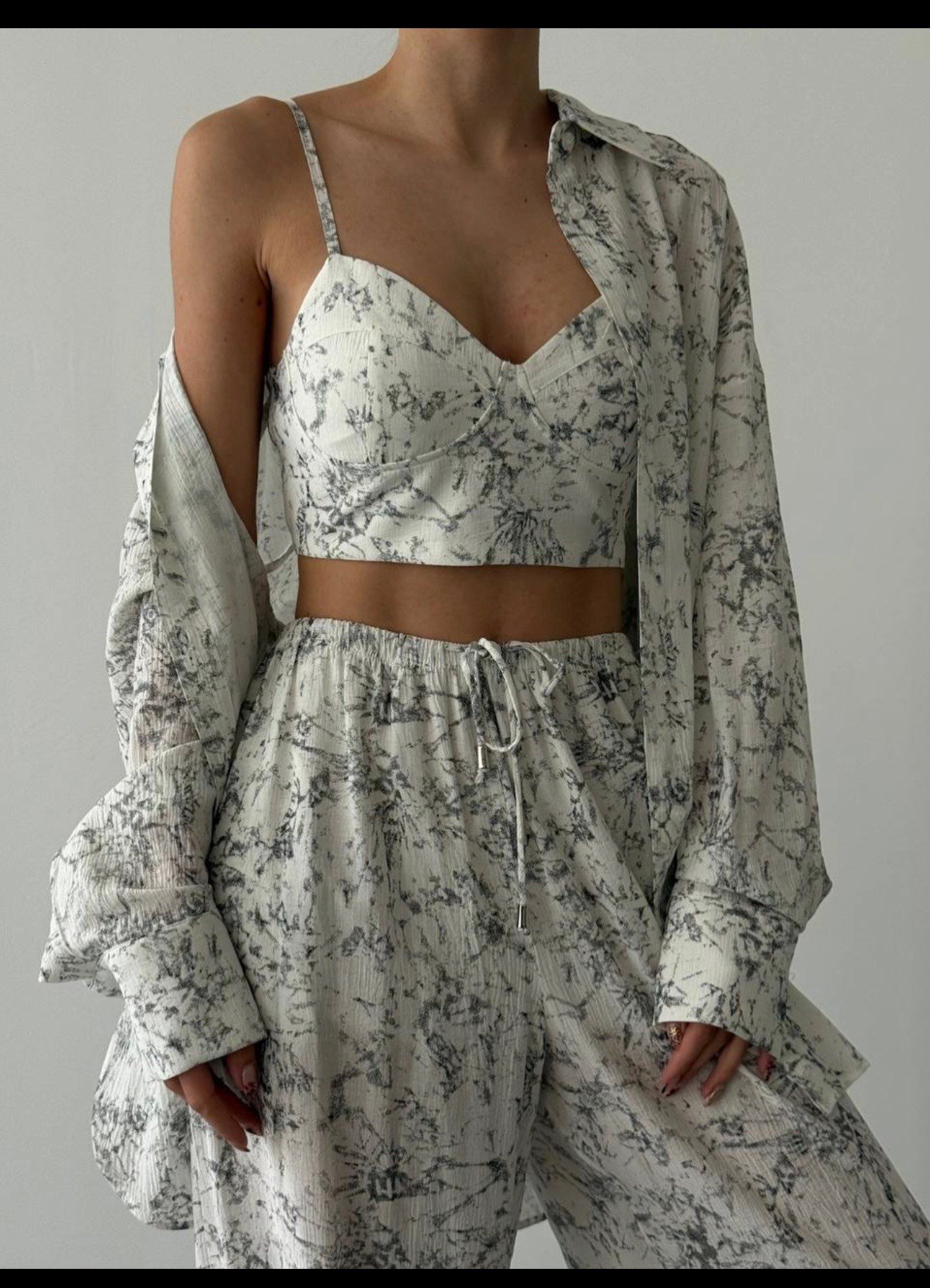 DESENLİ CROP