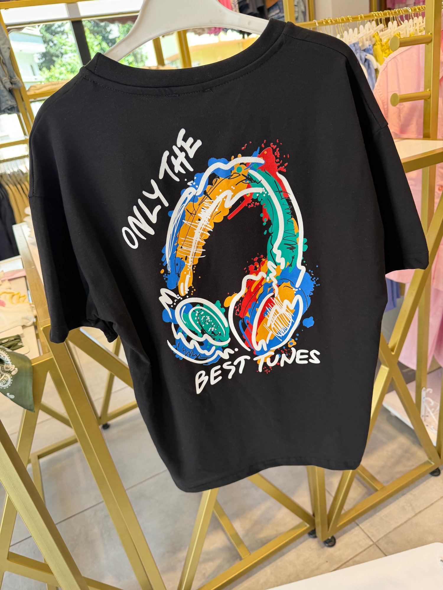 SİYAH SIRT DETAYLI TSHIRT