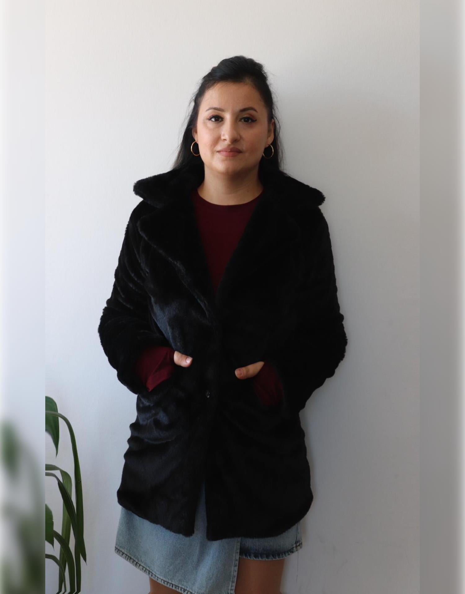 Siyah Peluş Kaban
