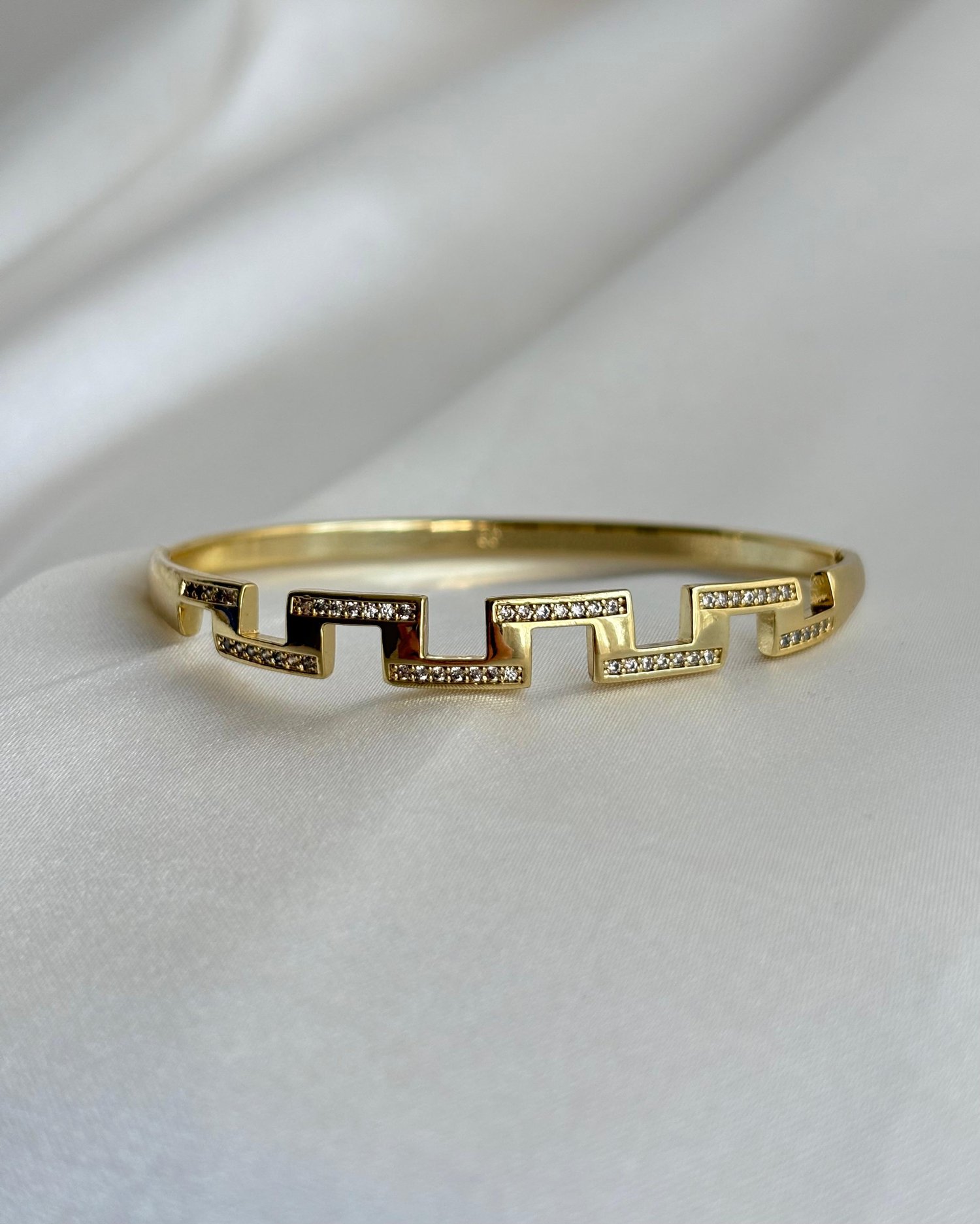 14K Xuing Zikzak Model Taşlı Kelepçe