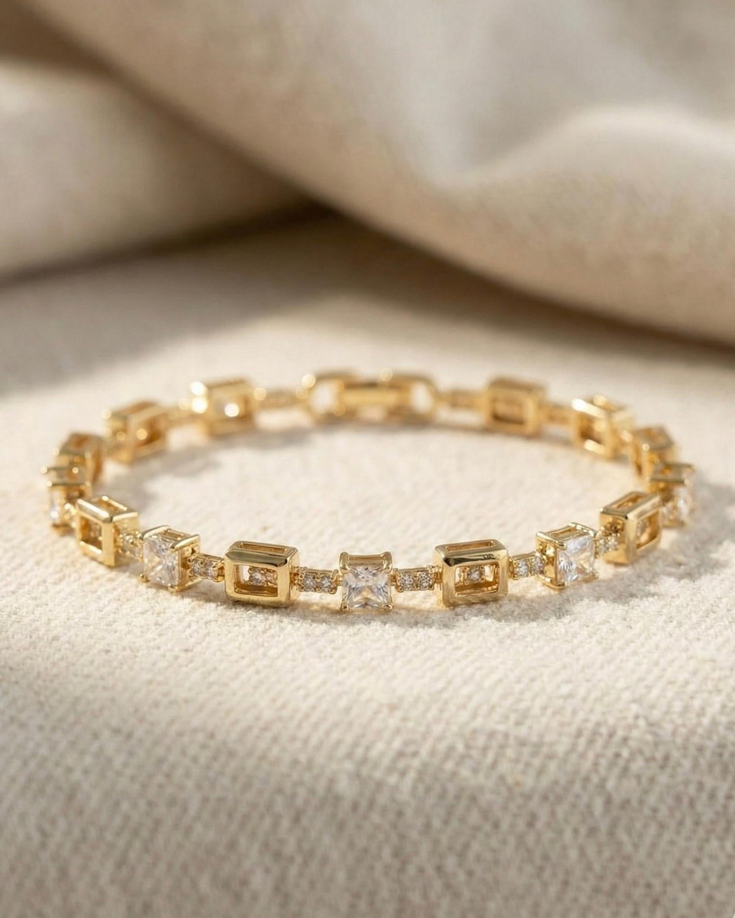 14K Xuping Baget Taşlı Minimal Bileklik