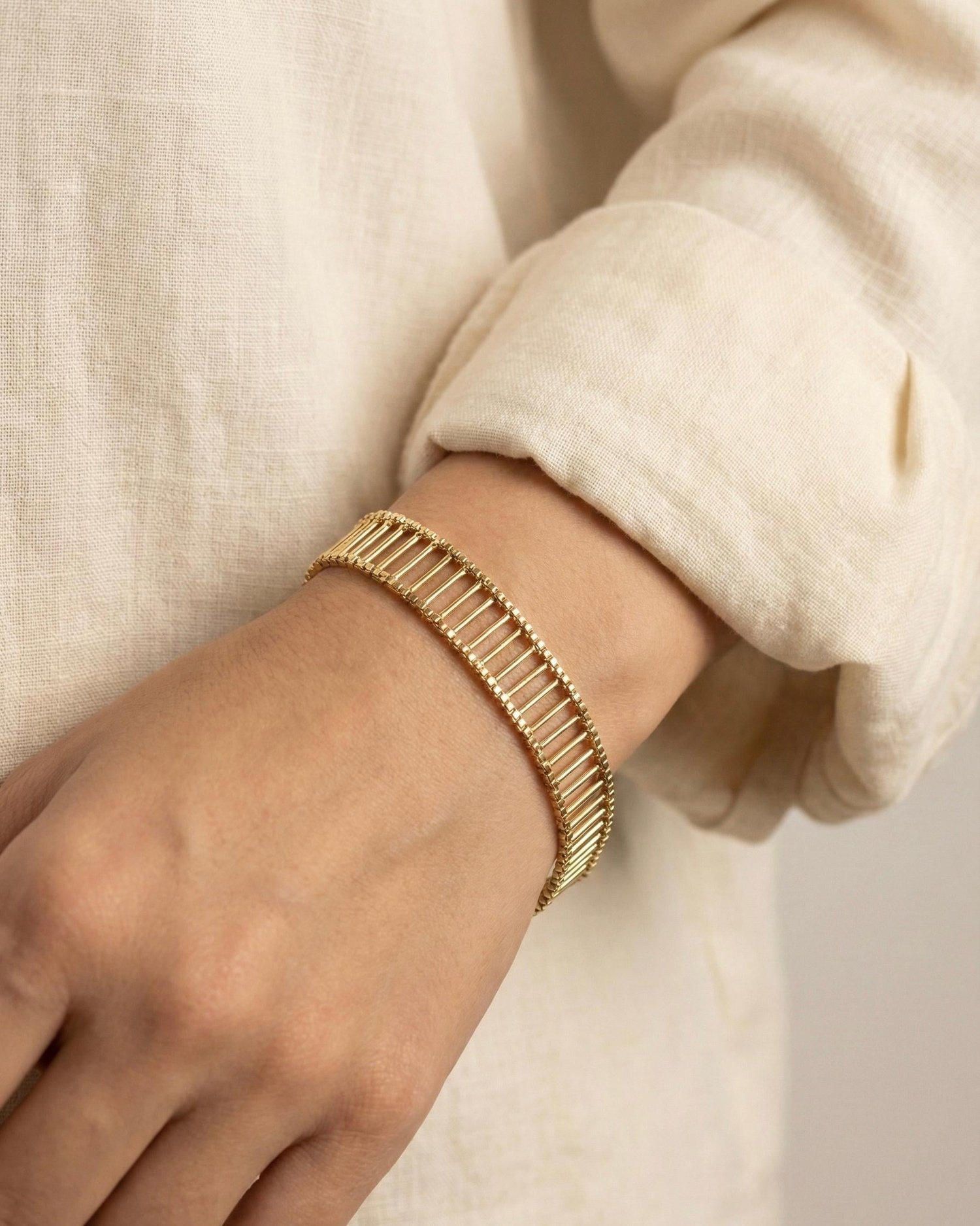 14K Xuping Çubuklu Modern Kelepçe Görünüm Bileklik