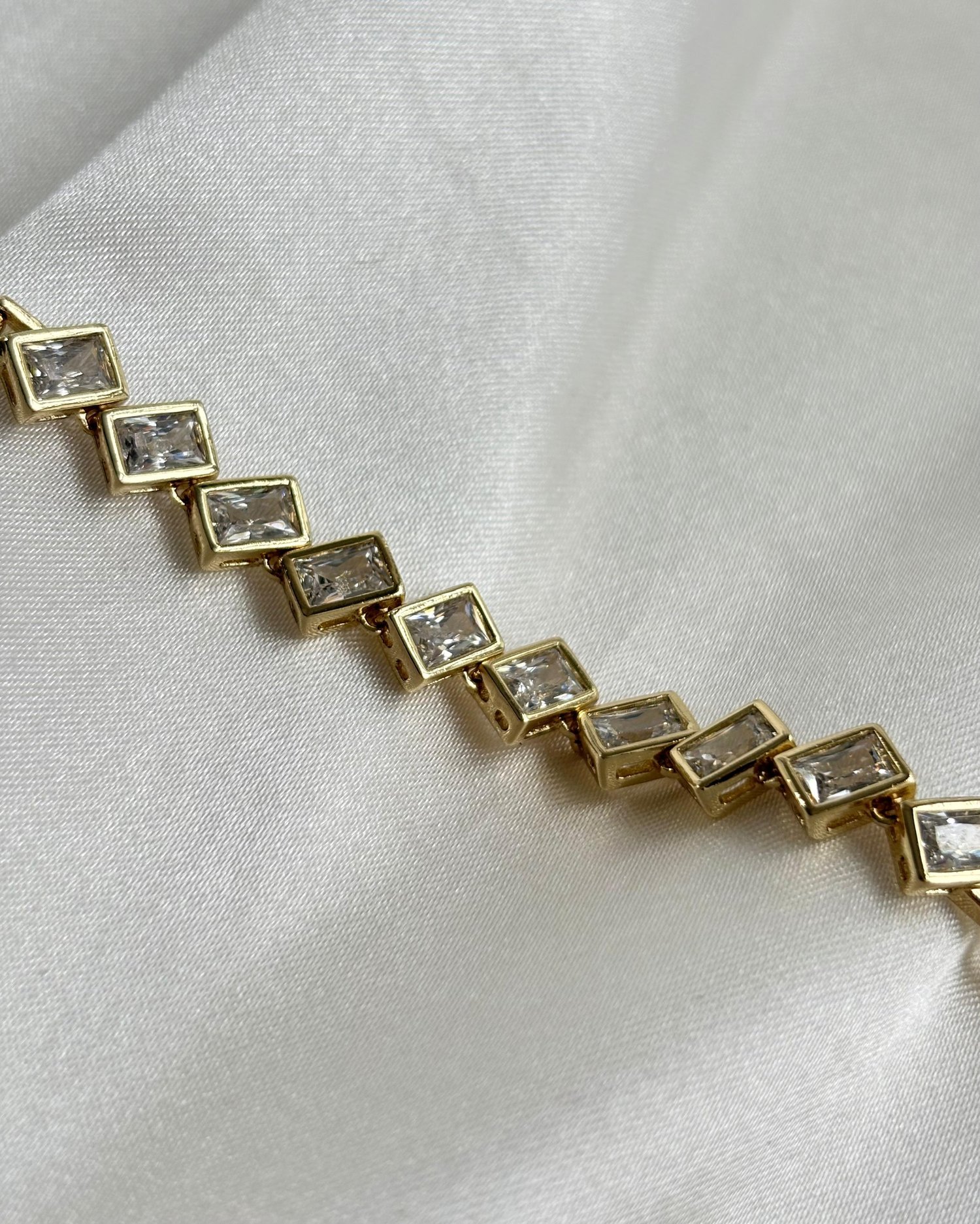 14K Xuping Sıralı Baget Taşlı Bileklik