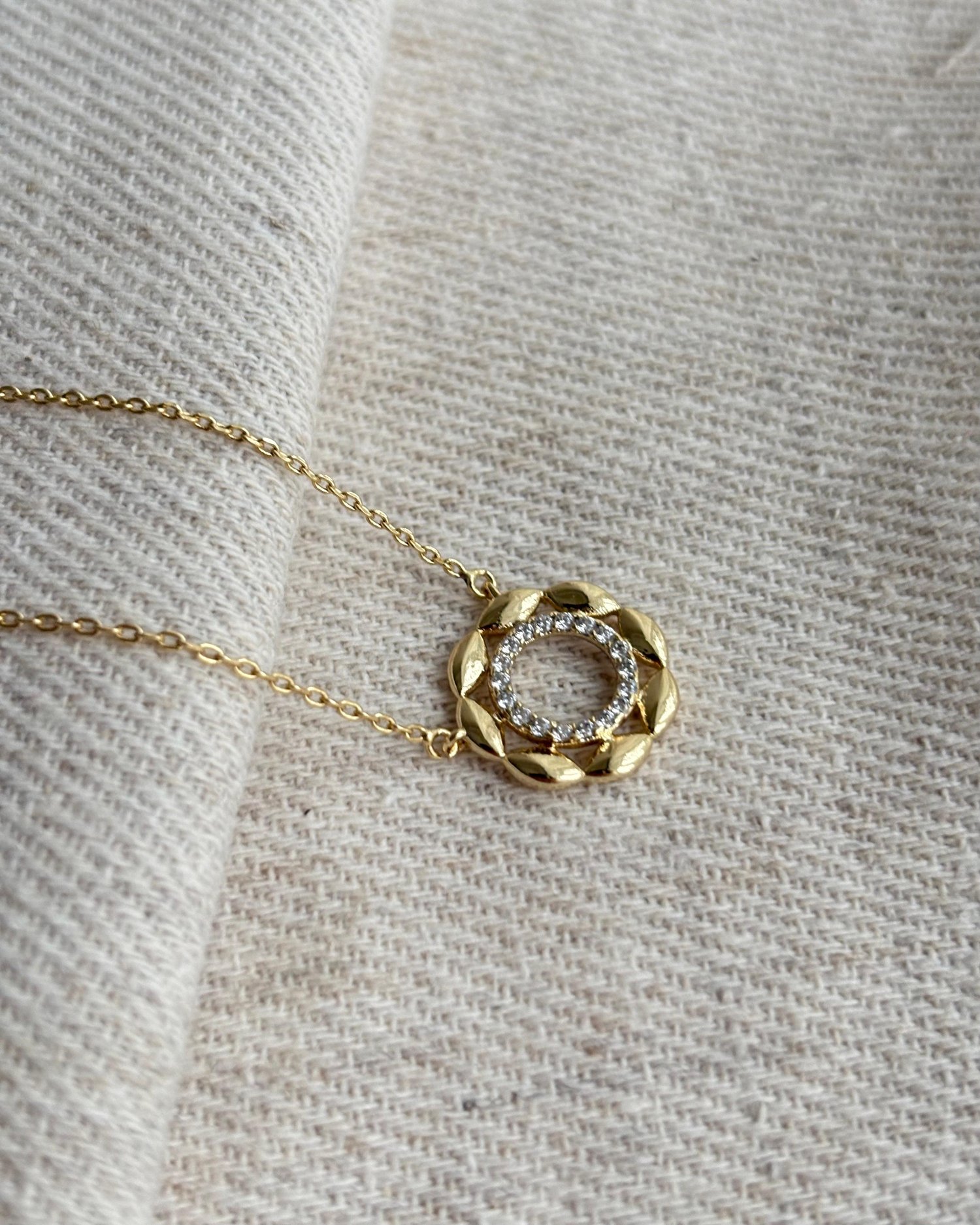 14K Xuping Taşlı Çember Kolye