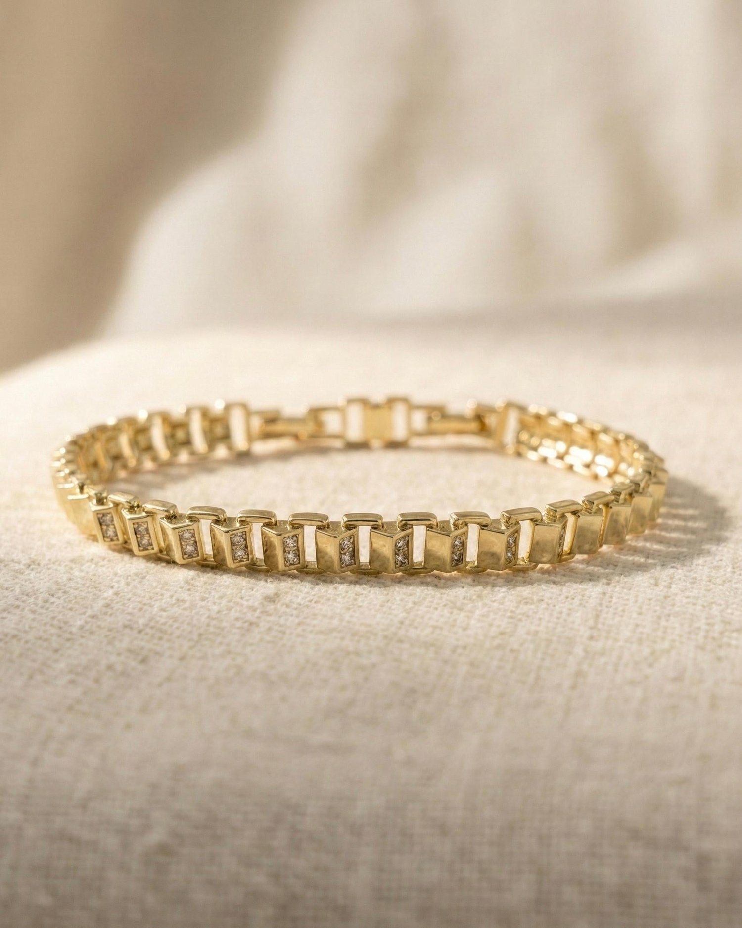 14K Xuping Taşlı Geometrik Kesim Bileklik