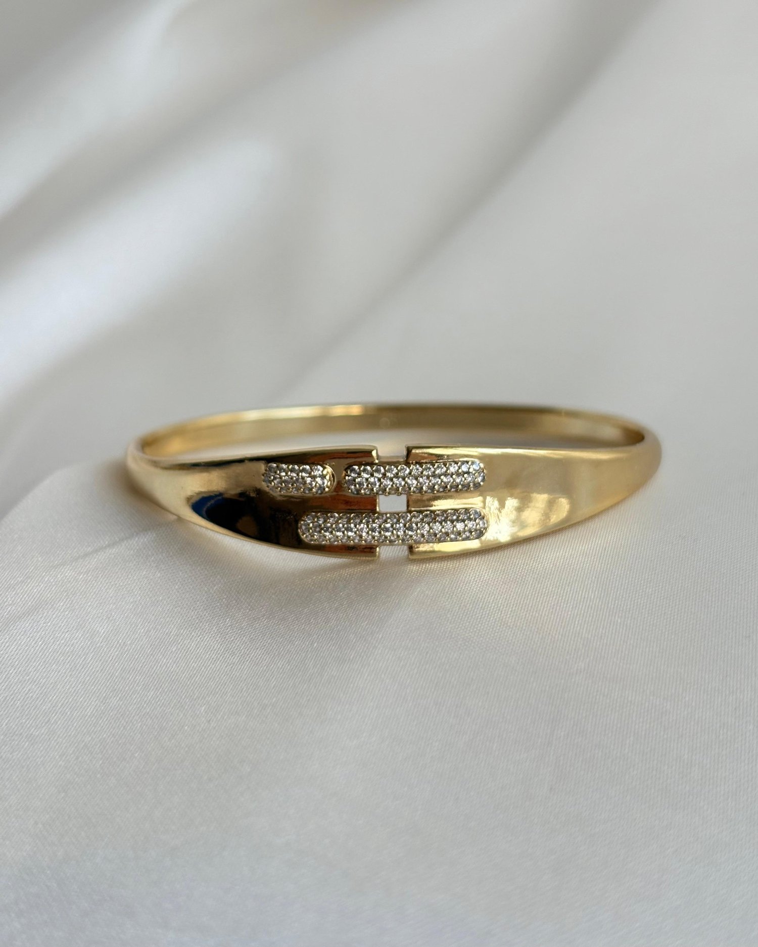 14K Xuping Taşlı Toka Model Kelepçe