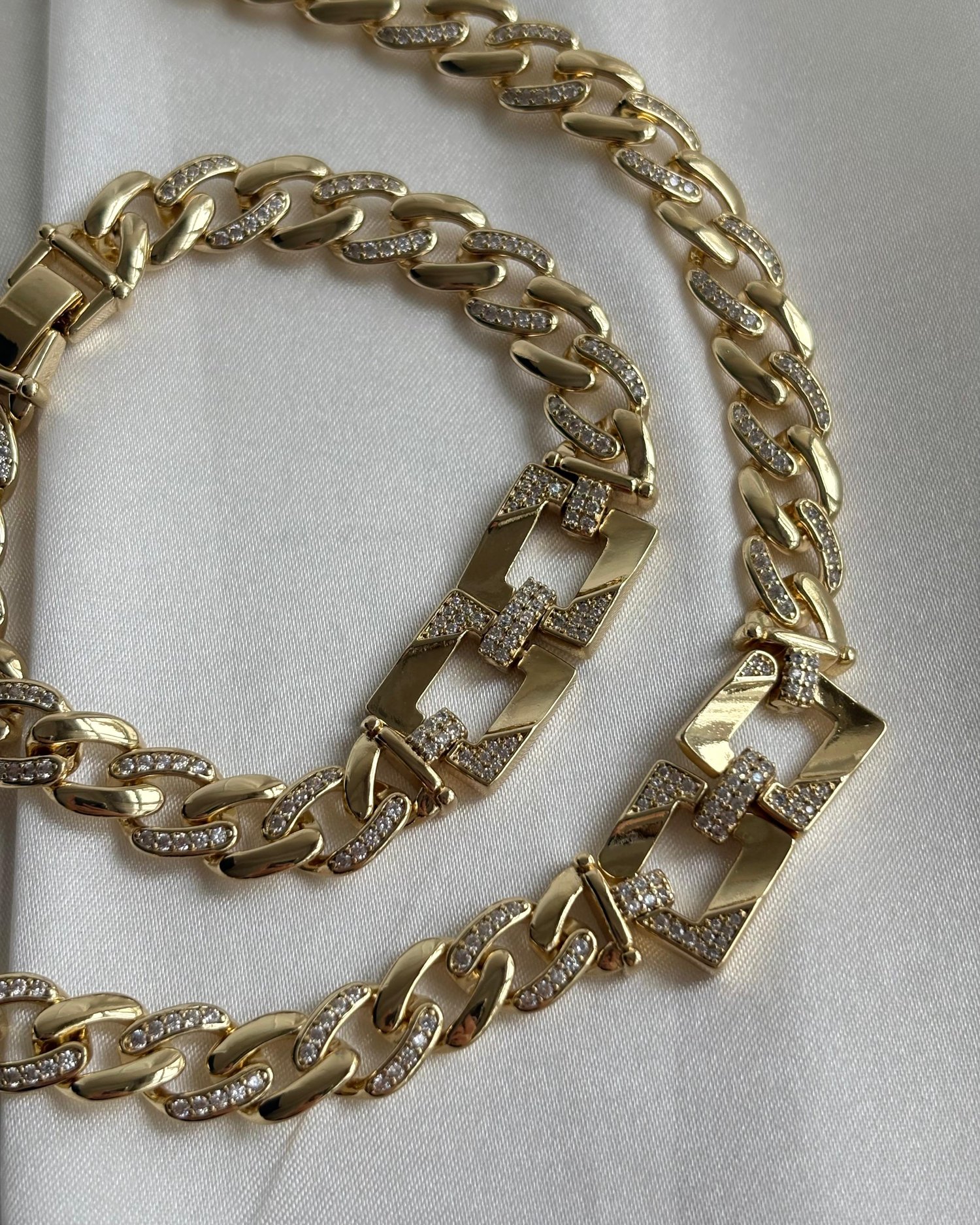 14K Xuping Taşlı Toka Model Set