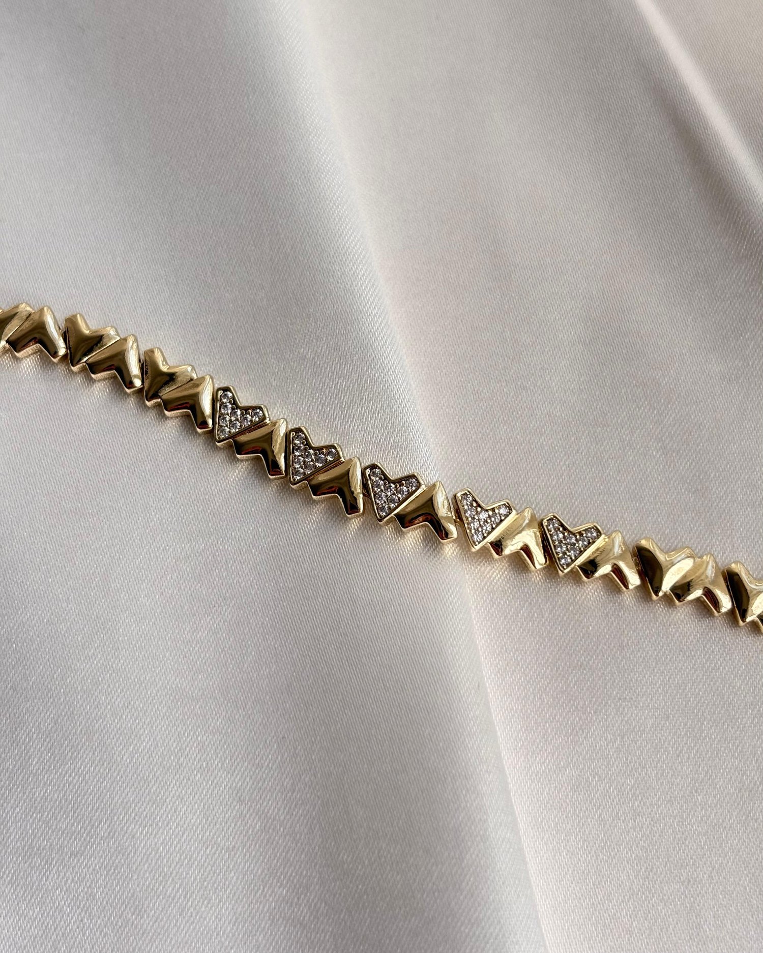 14K Xuping Taşlı V Model Bileklik