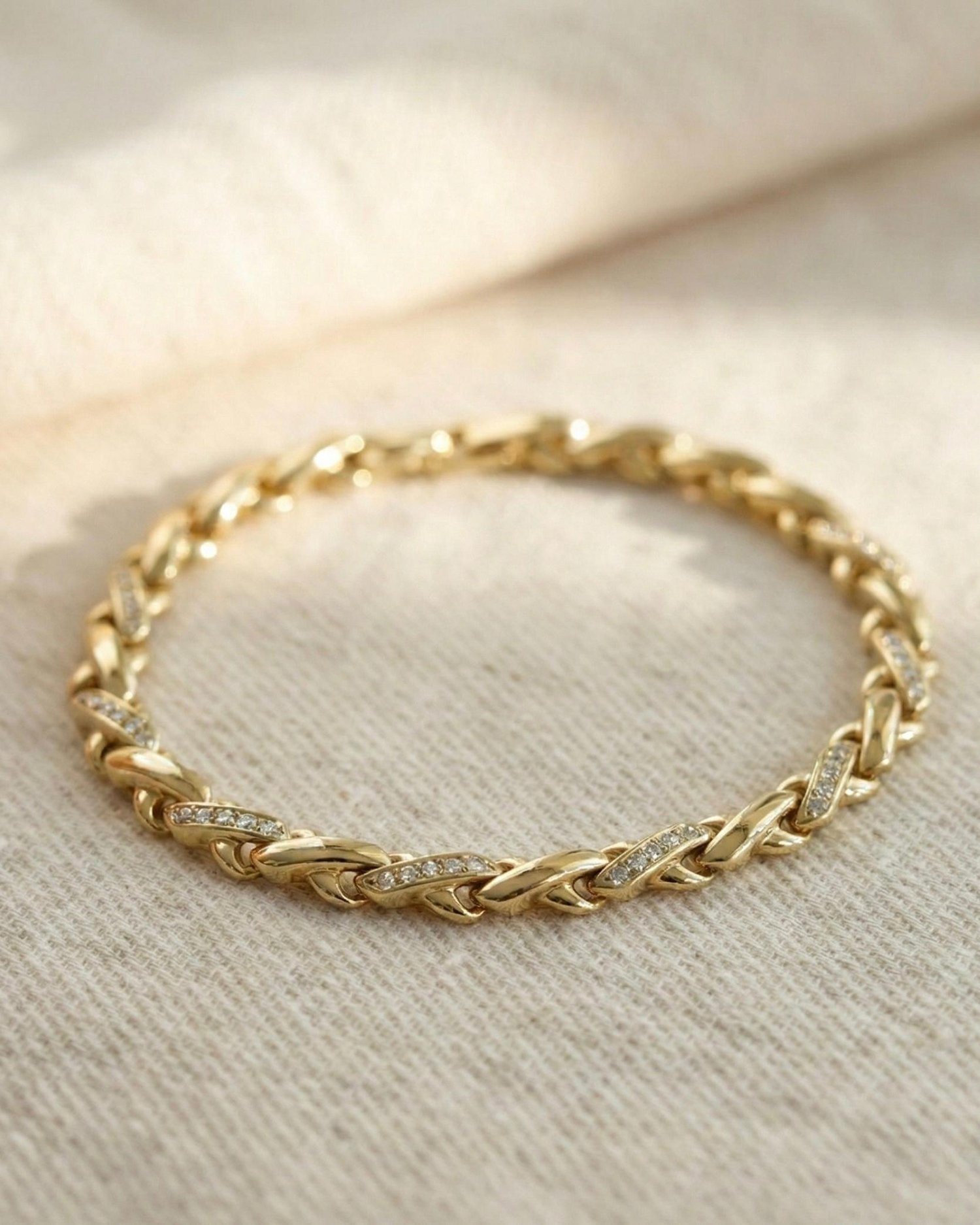 14K Xuping Taşlı X Model Bileklik
