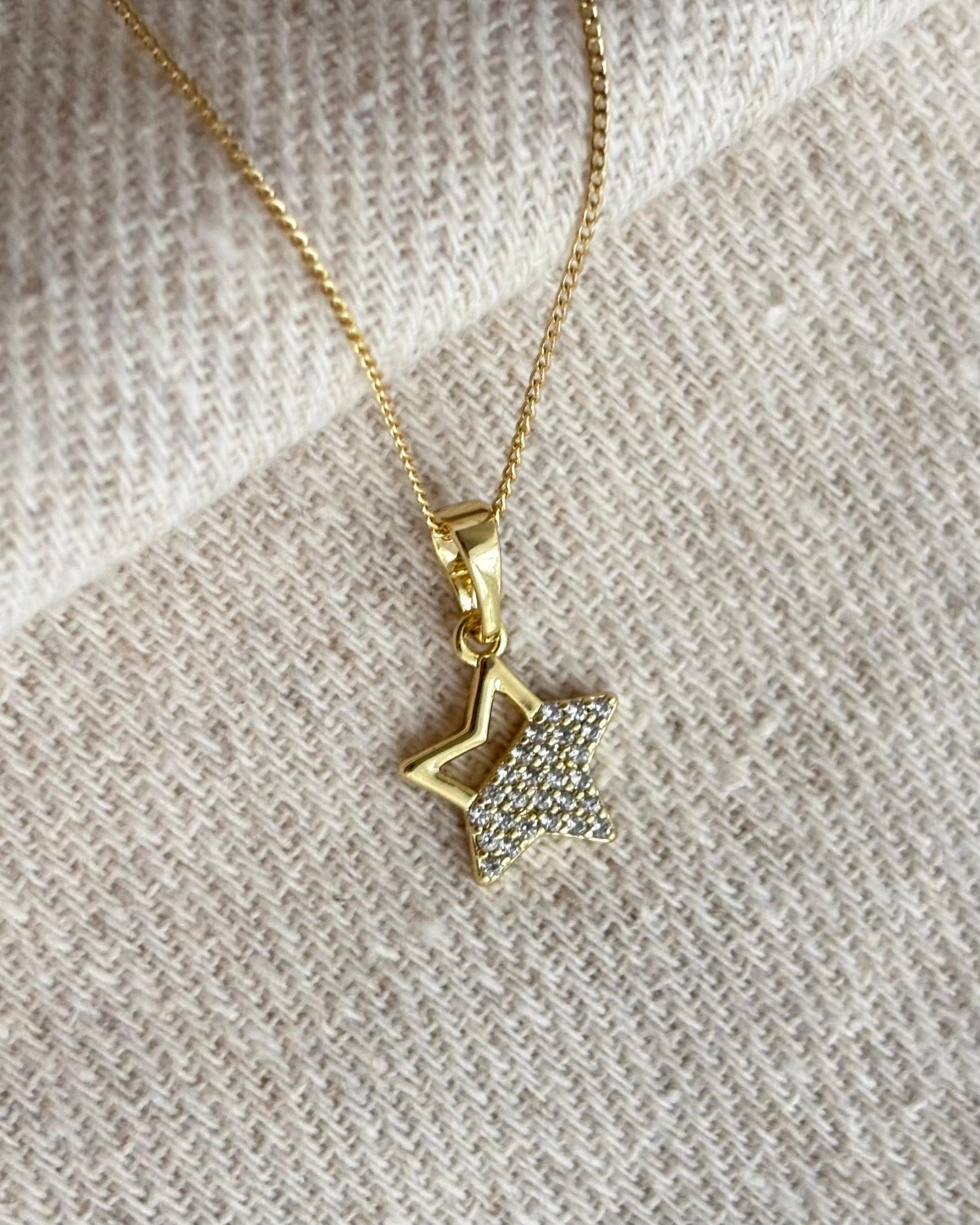 14K Xuping Yarım Taşlı Yıldız Kolye