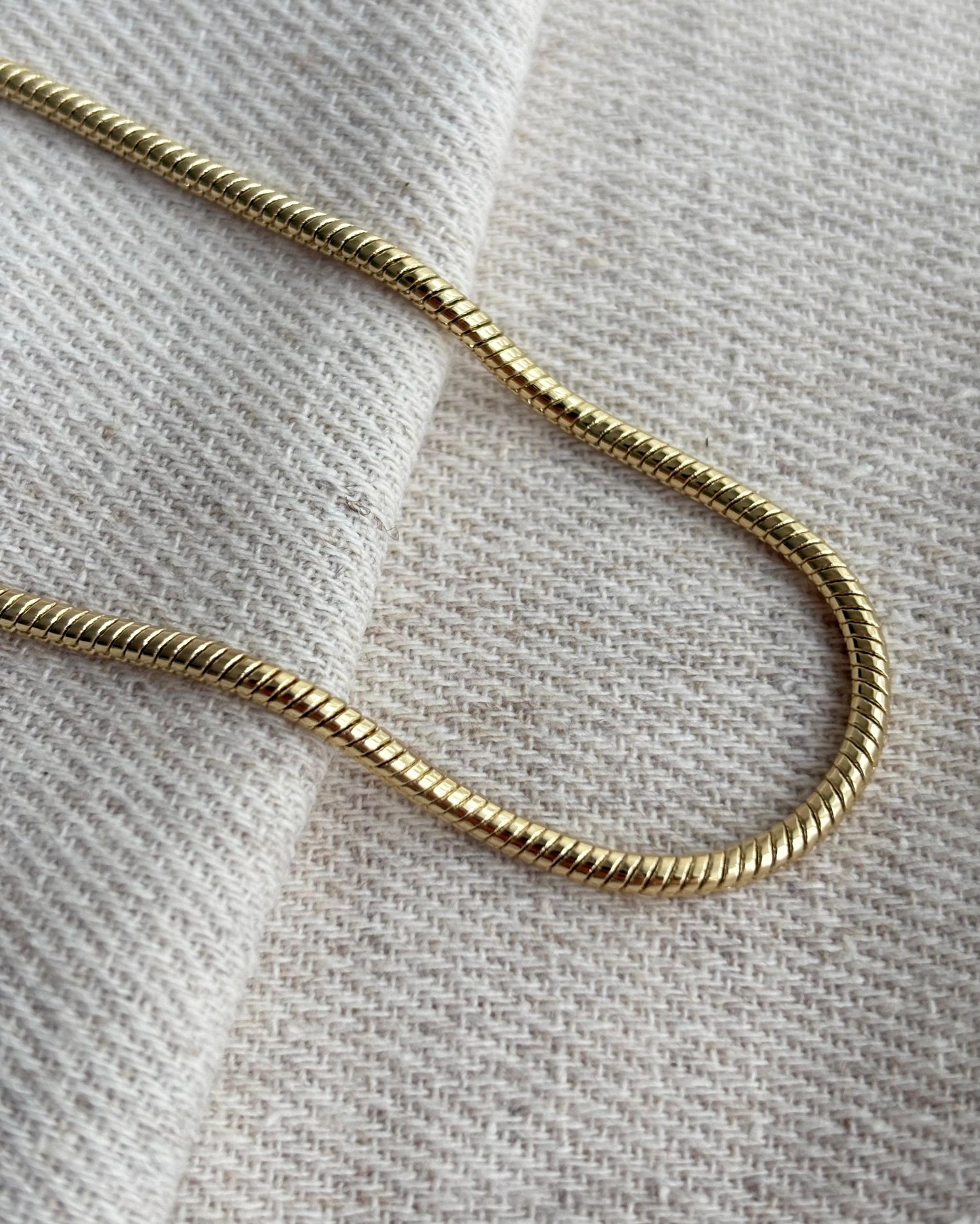 14K Xuping Yılan Sırtı Kolye