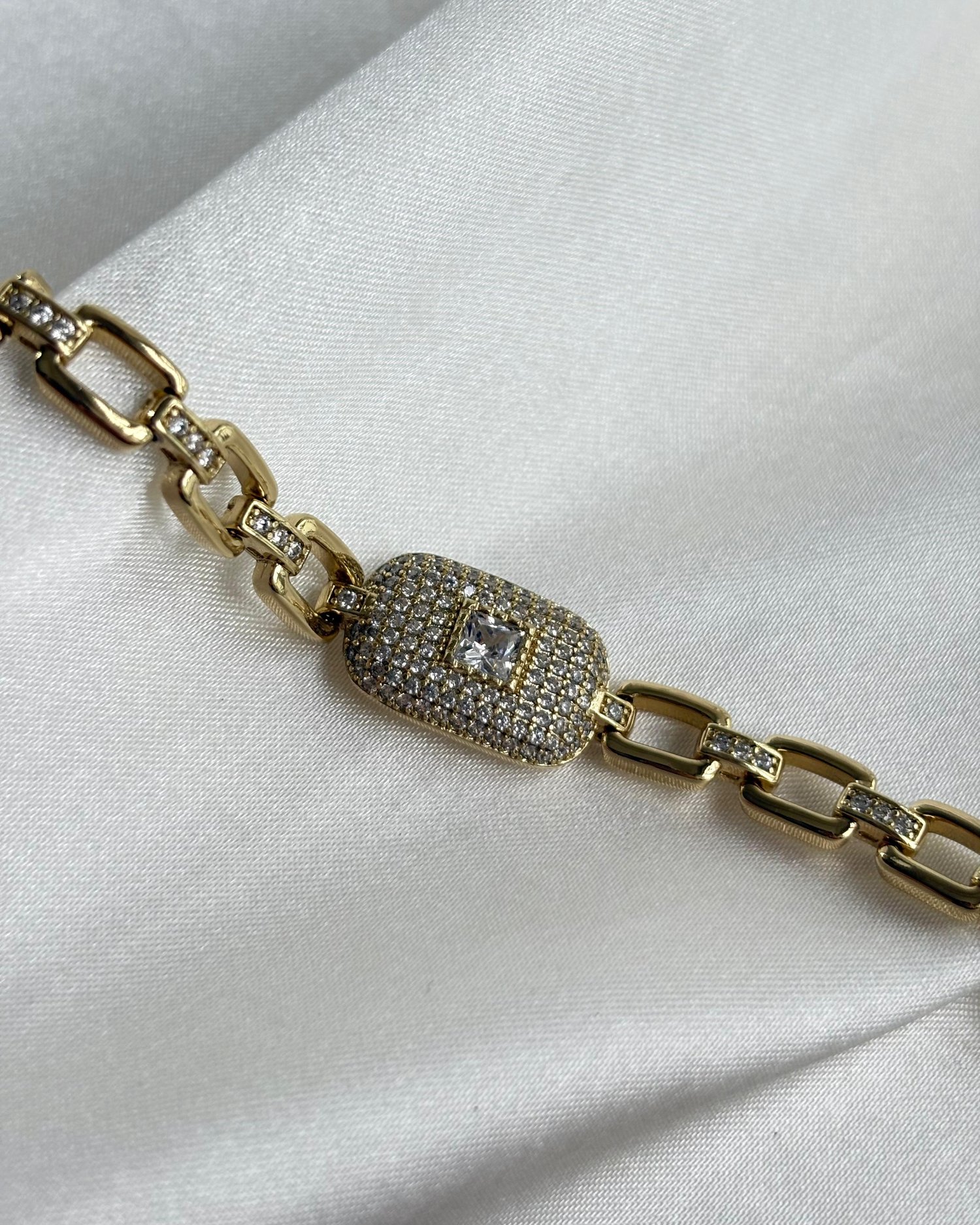 14K Xuping Zirkon Taşlı Madalyon Model Bileklik