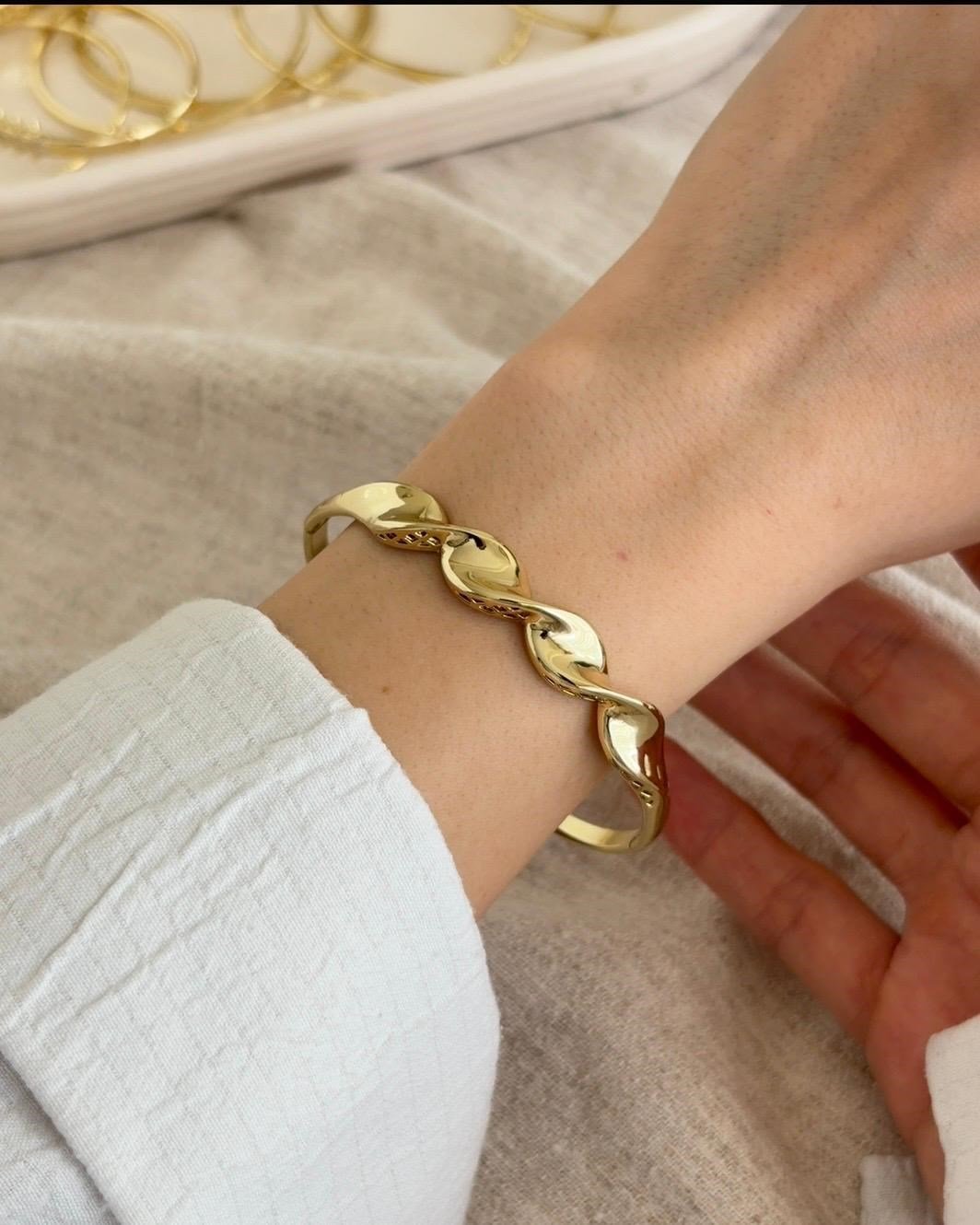 Xuping Idalia Gold Kelepçe