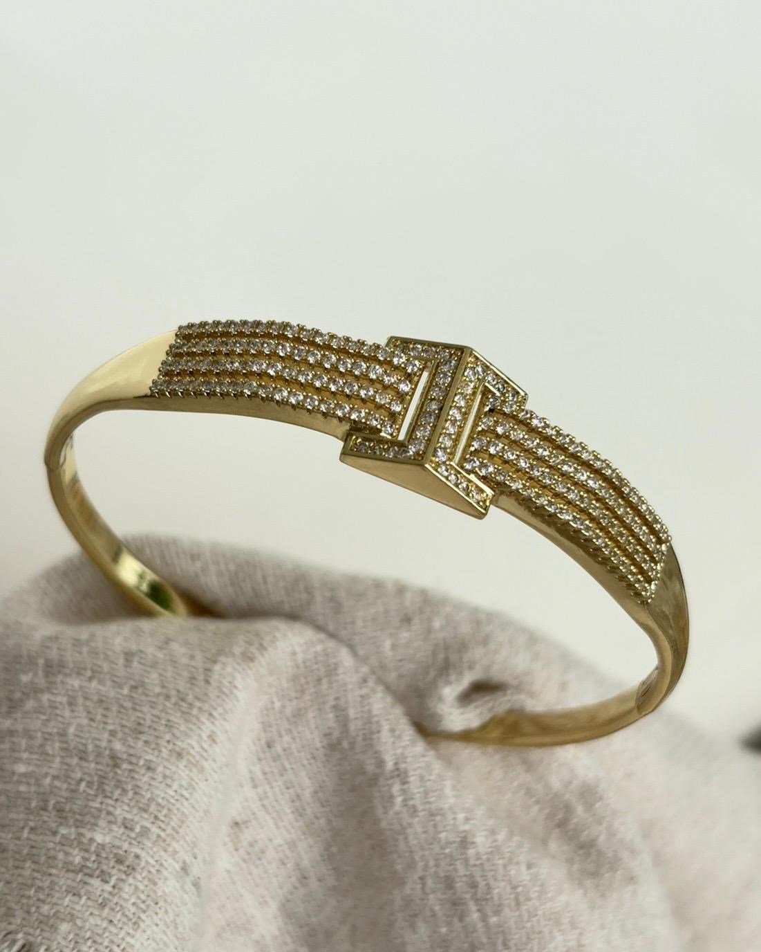 Xuping Lona Zirkon Gold Kelepçe
