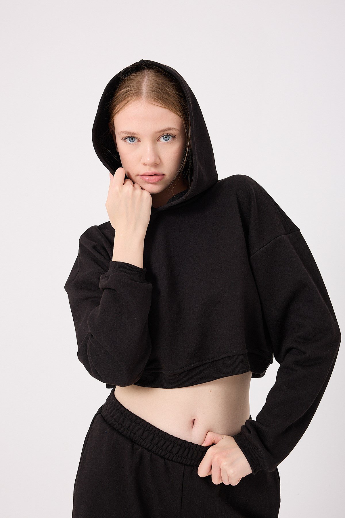 cropkapson_siyahkadin-crop-kapsonlu-uc-1b09b8.jpg
