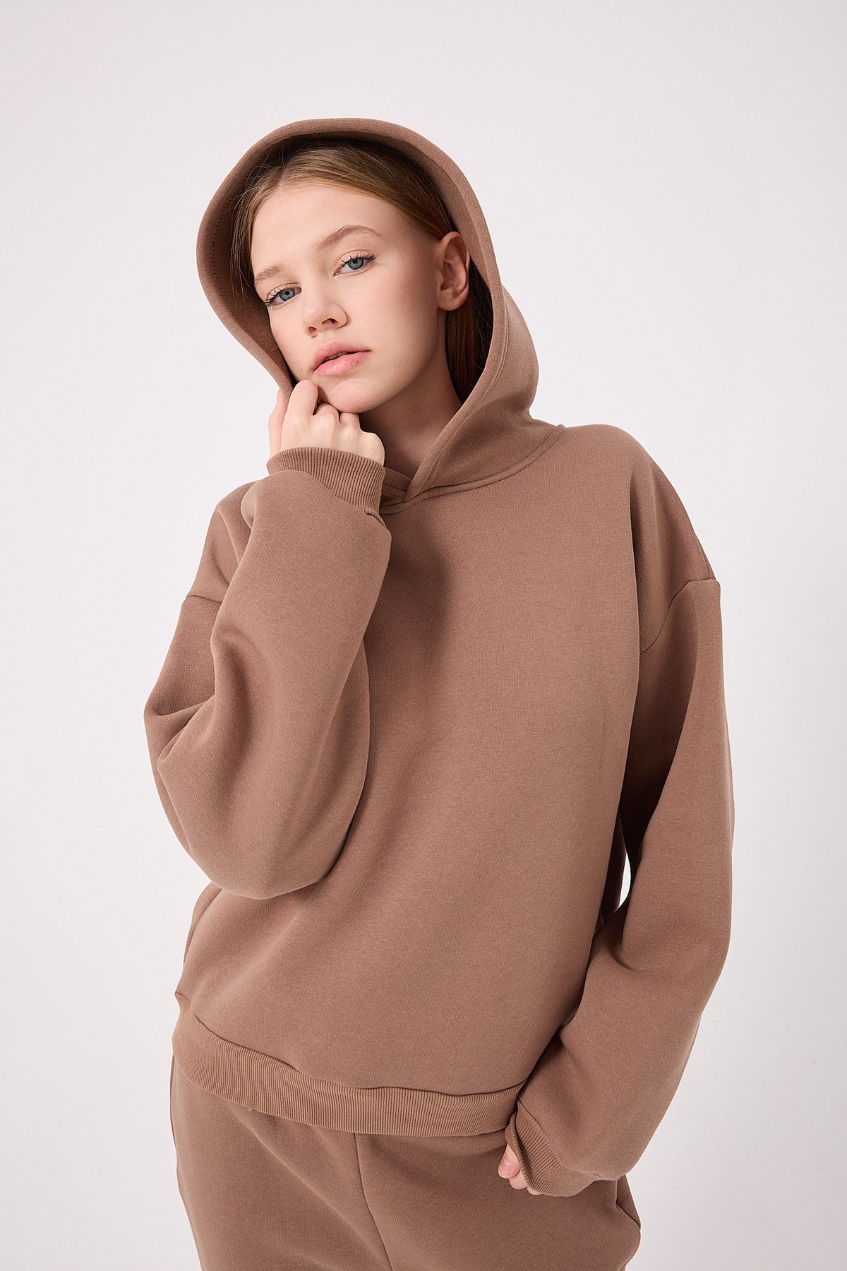 overkapson_kahverengikadin-oversize-ka-e234fc.jpg