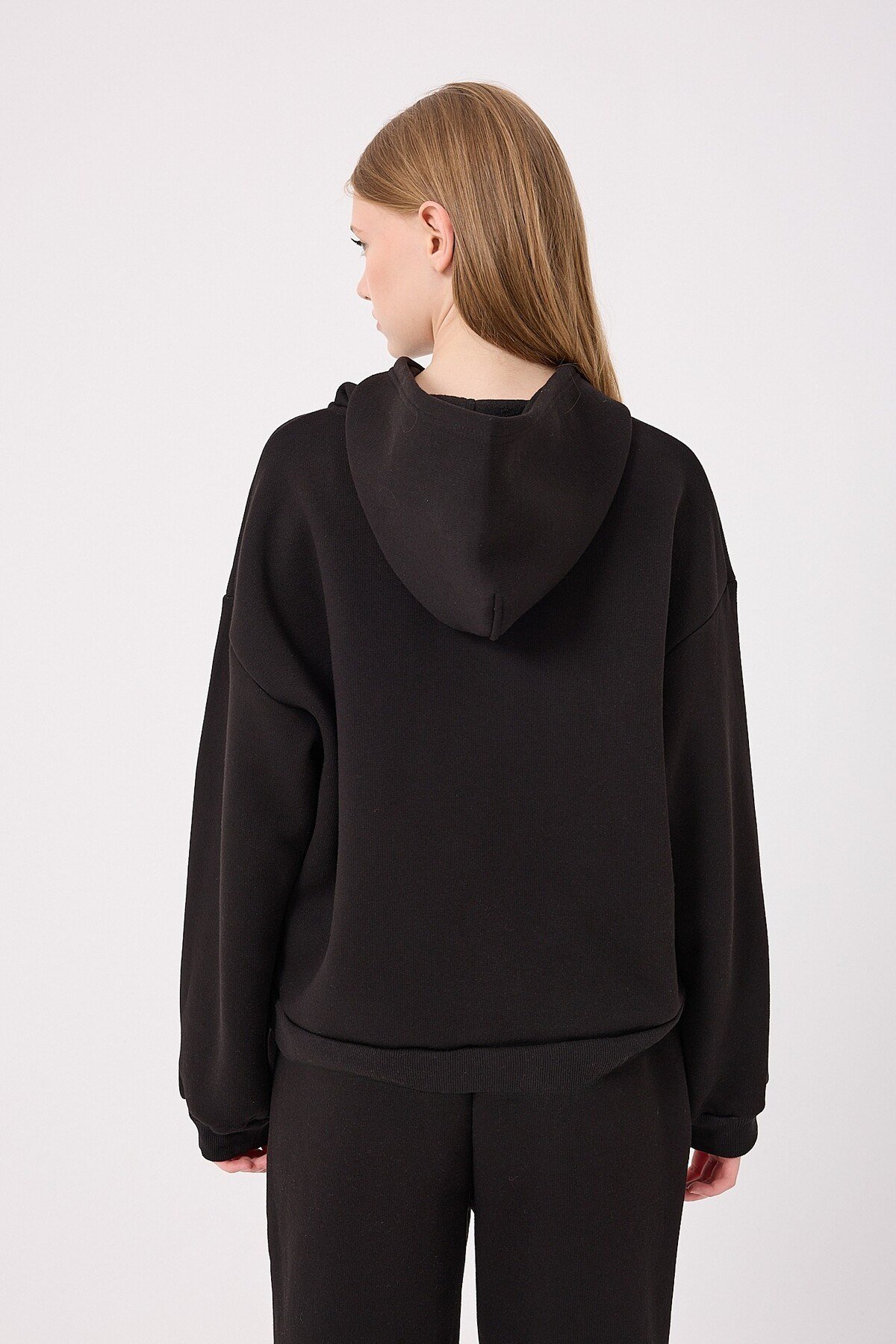overkapson_siyahkadin-oversize-kapsonl-6e1ab3.jpg