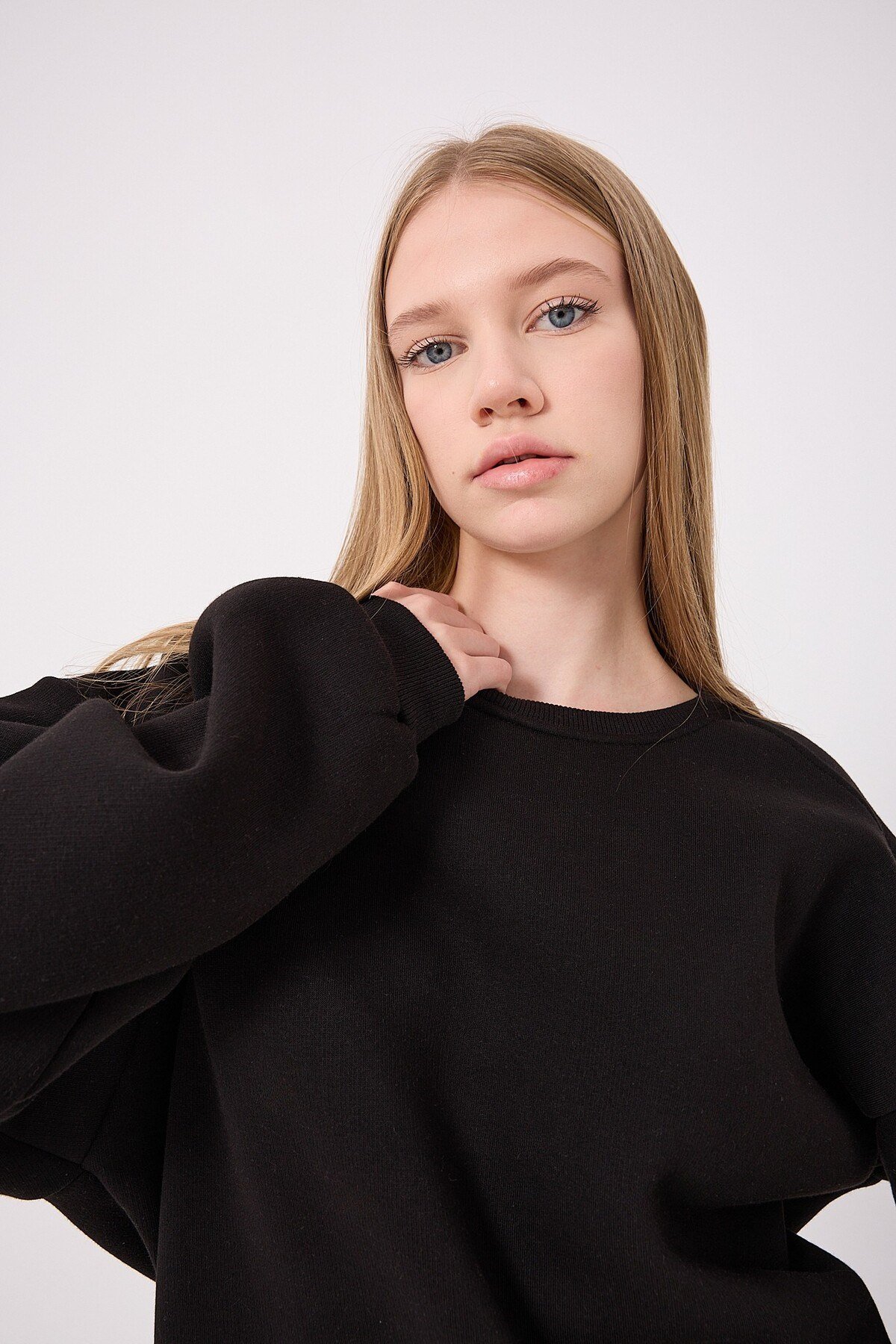 overswtshrt_siyahkadin-oversize-uc-ipl-4991d-.jpg