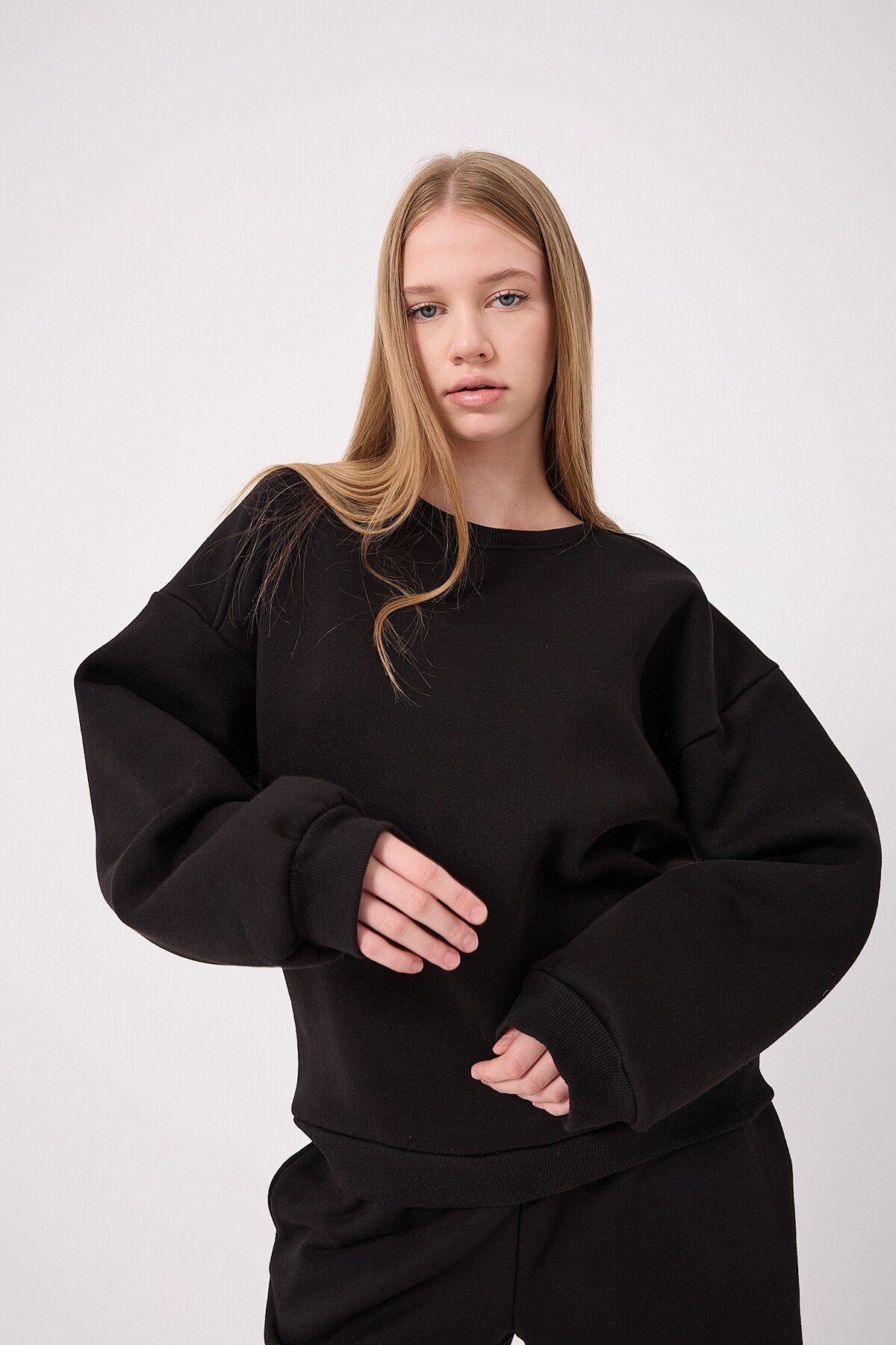 overswtshrt_siyahkadin-oversize-uc-ipl-c2-5e8.jpg