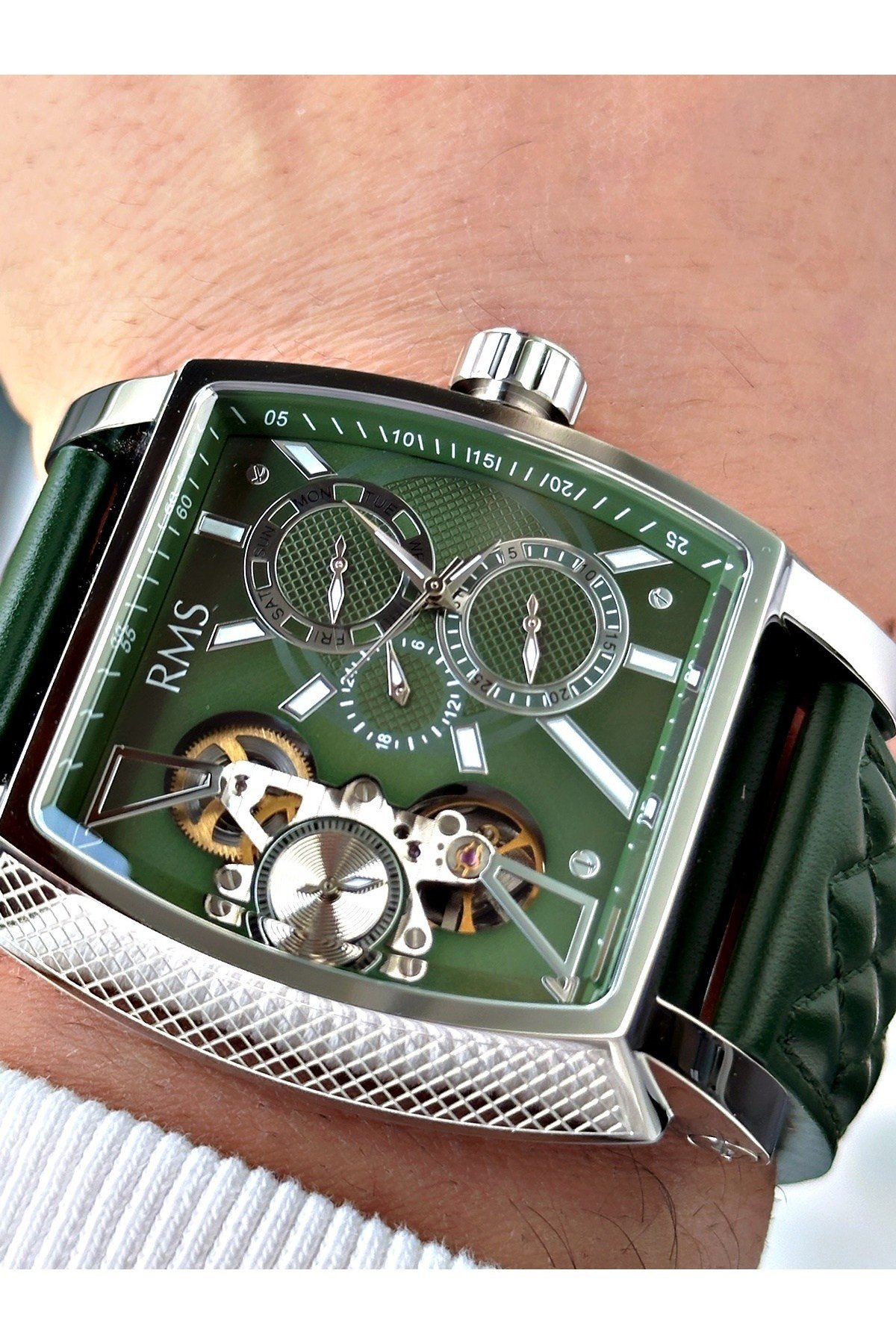 Otomatik Mekanizmalı Köşeli Kadran Yeşil Renk Çelik Kasa Erkek Kol Saati 1054.10