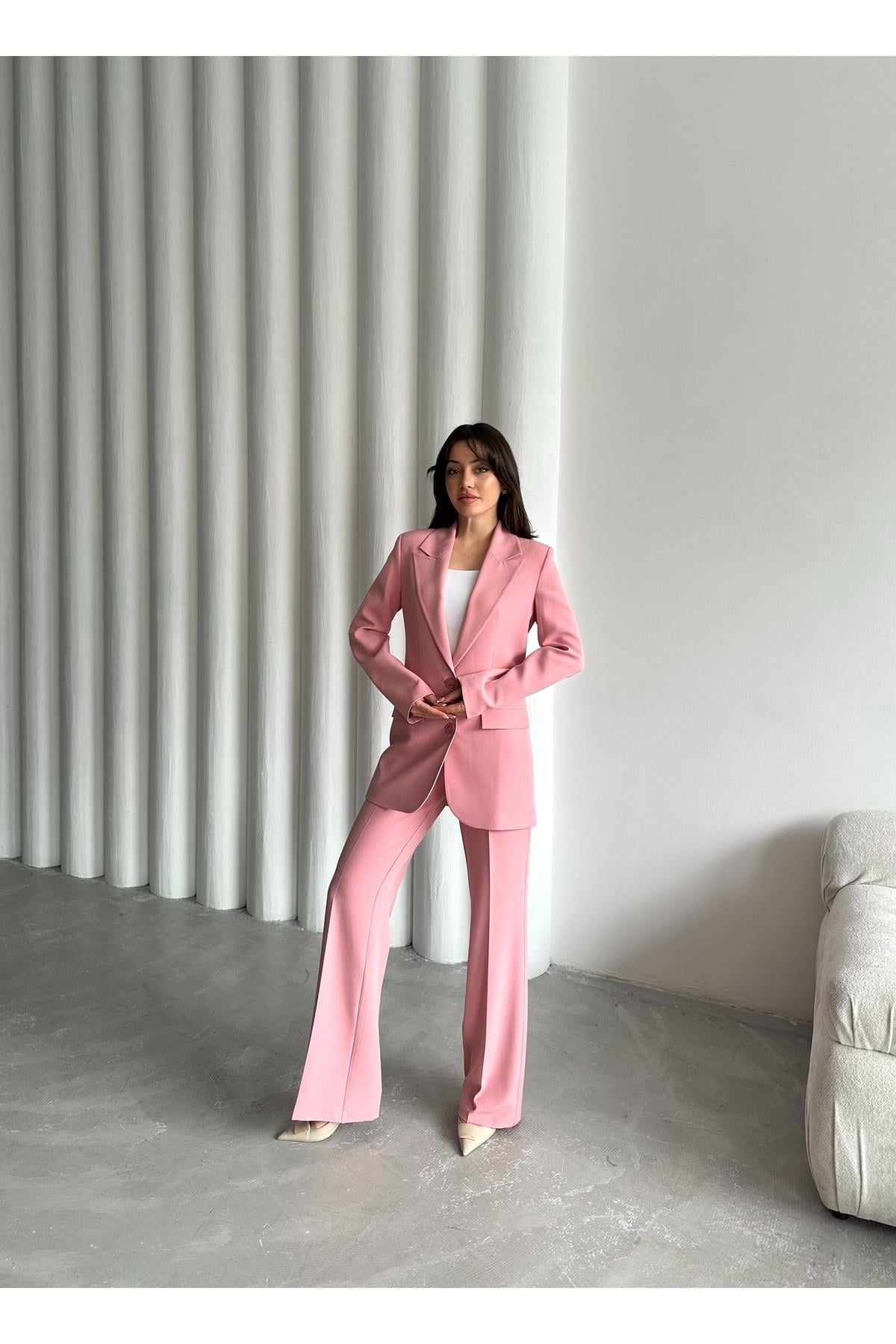 ÇİFT DÜĞMELİ BLAZER TAKIMI