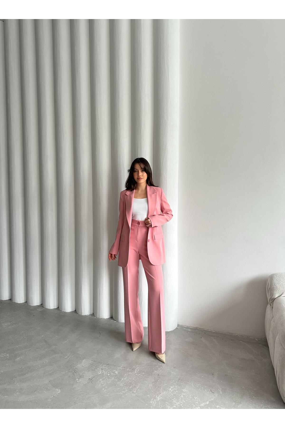 ÇİFT DÜĞMELİ BLAZER TAKIMI