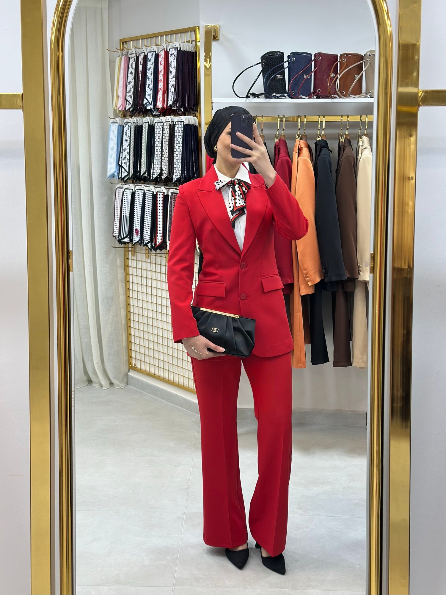 ÇİFT DÜĞMELİ BLAZER TAKIMI