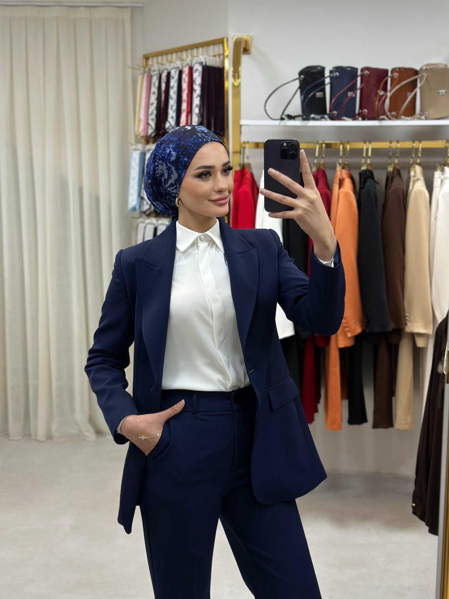 ÇİFT DÜĞMELİ BLAZER TAKIMI