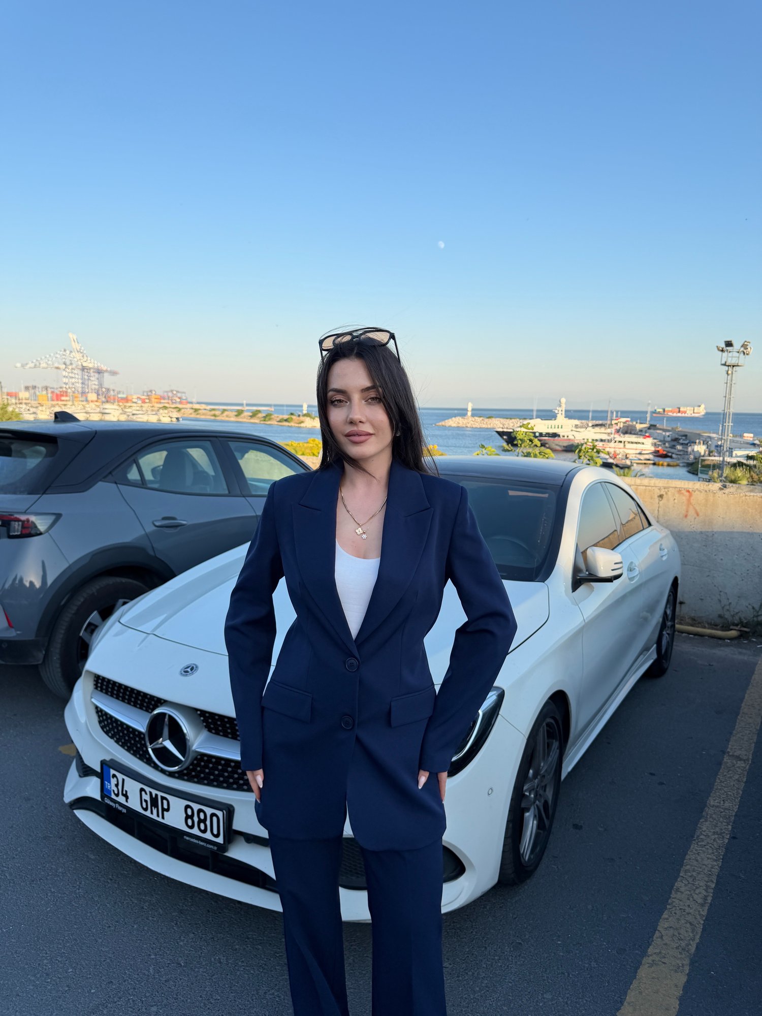 ÇİFT DÜĞMELİ BLAZER TAKIMI