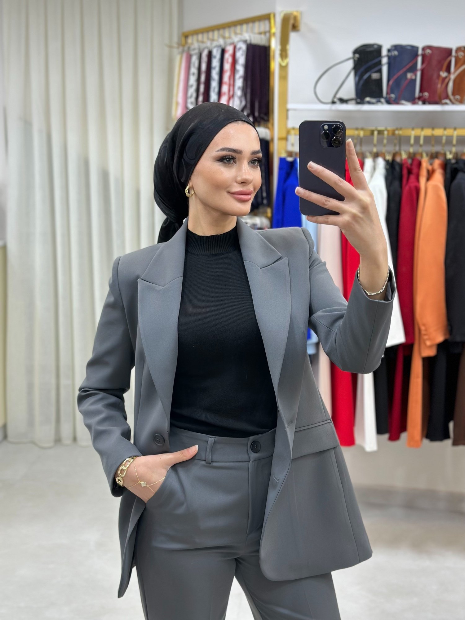 ÇİFT DÜĞMELİ BLAZER TAKIMI