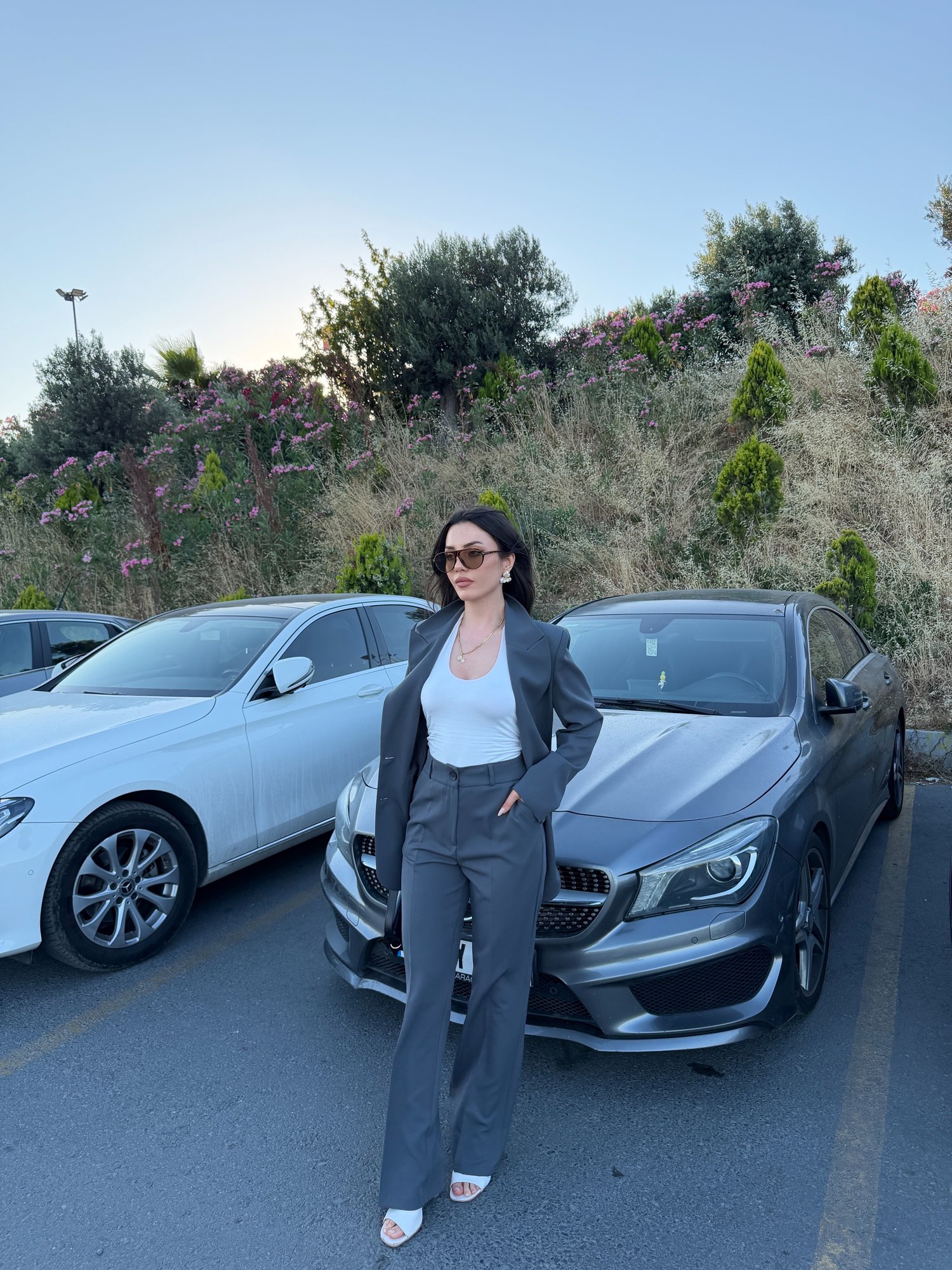 ÇİFT DÜĞMELİ BLAZER TAKIMI